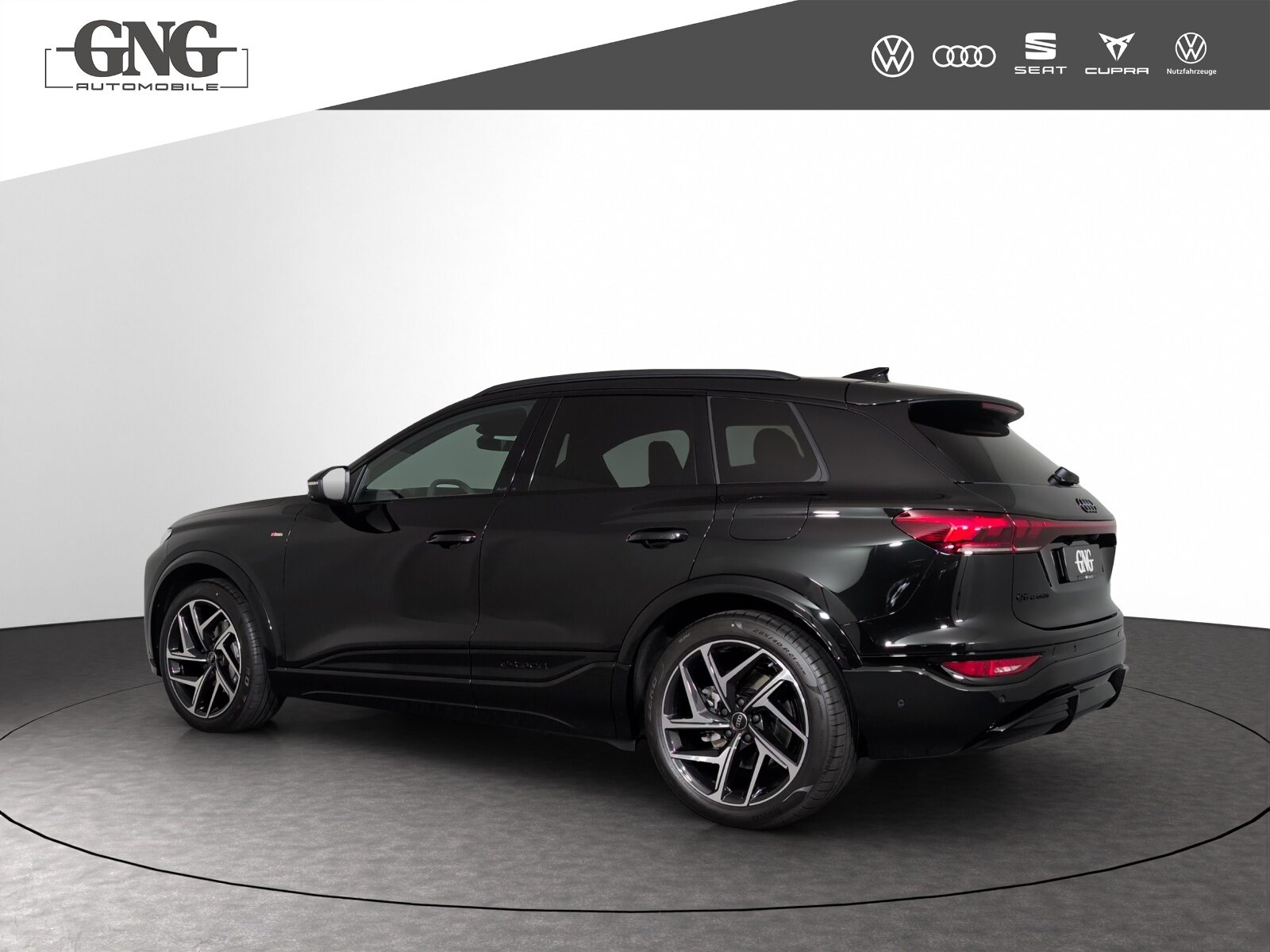 AUDI Q6 SUV e-tron quattro, Electric, New car, Automatic - 2