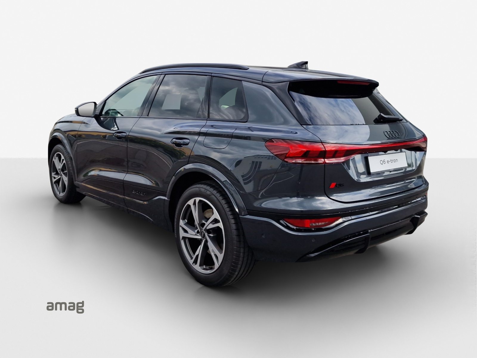 AUDI Q6 SUV e-tron quattro, Electric, Second hand / Used, Automatic - 3