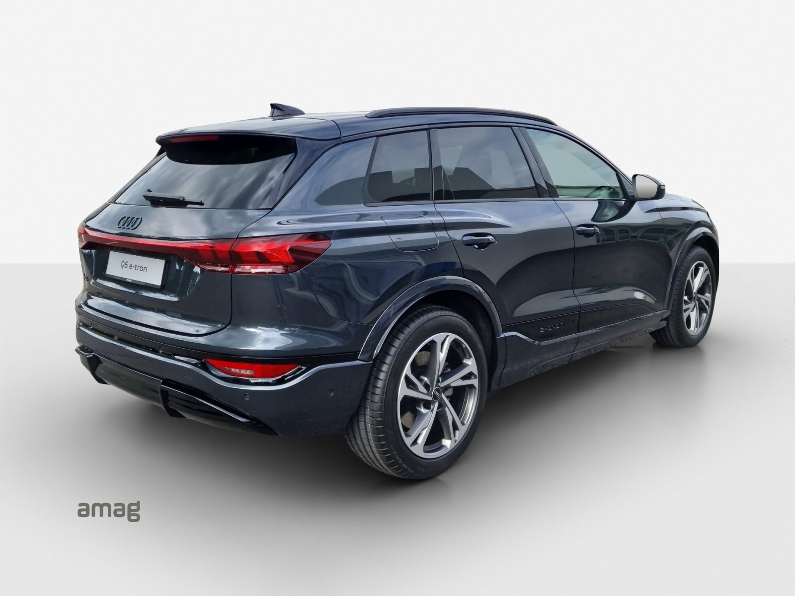 AUDI Q6 SUV e-tron quattro, Electric, Second hand / Used, Automatic - 5