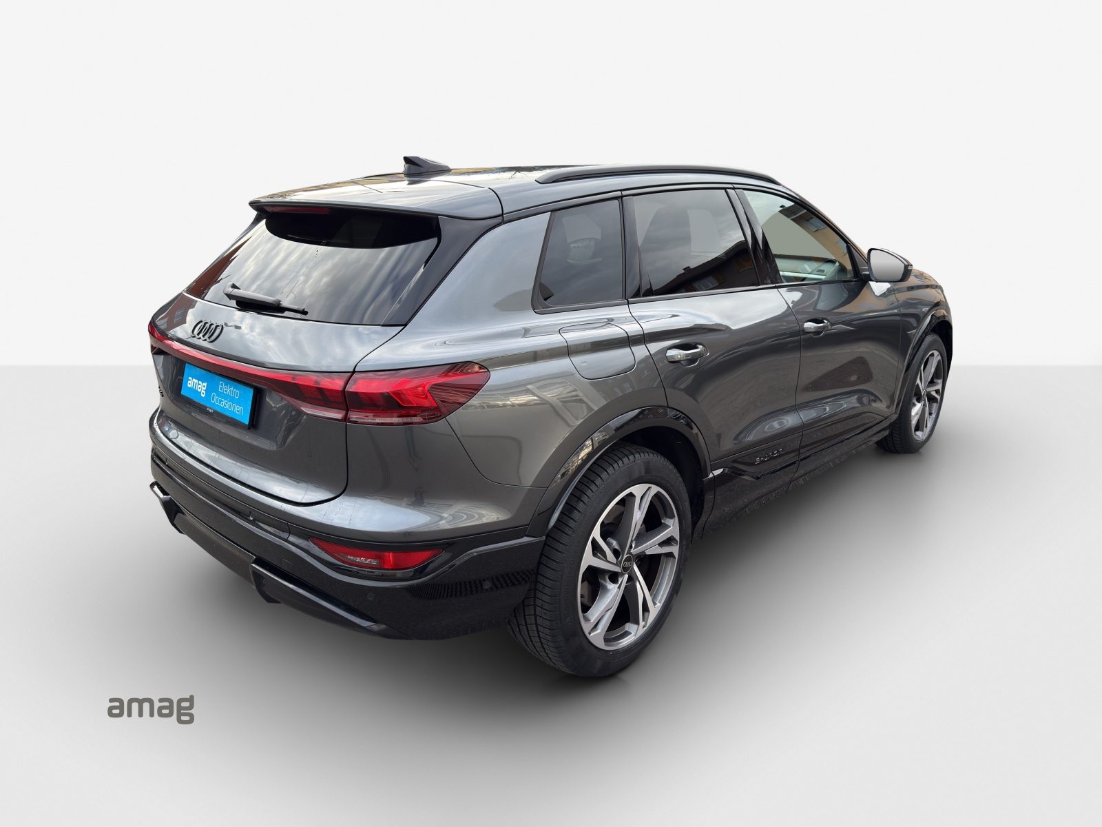 AUDI Q6 SUV e-tron quattro, Elektro, Occasion / Gebraucht, Automatik - 6