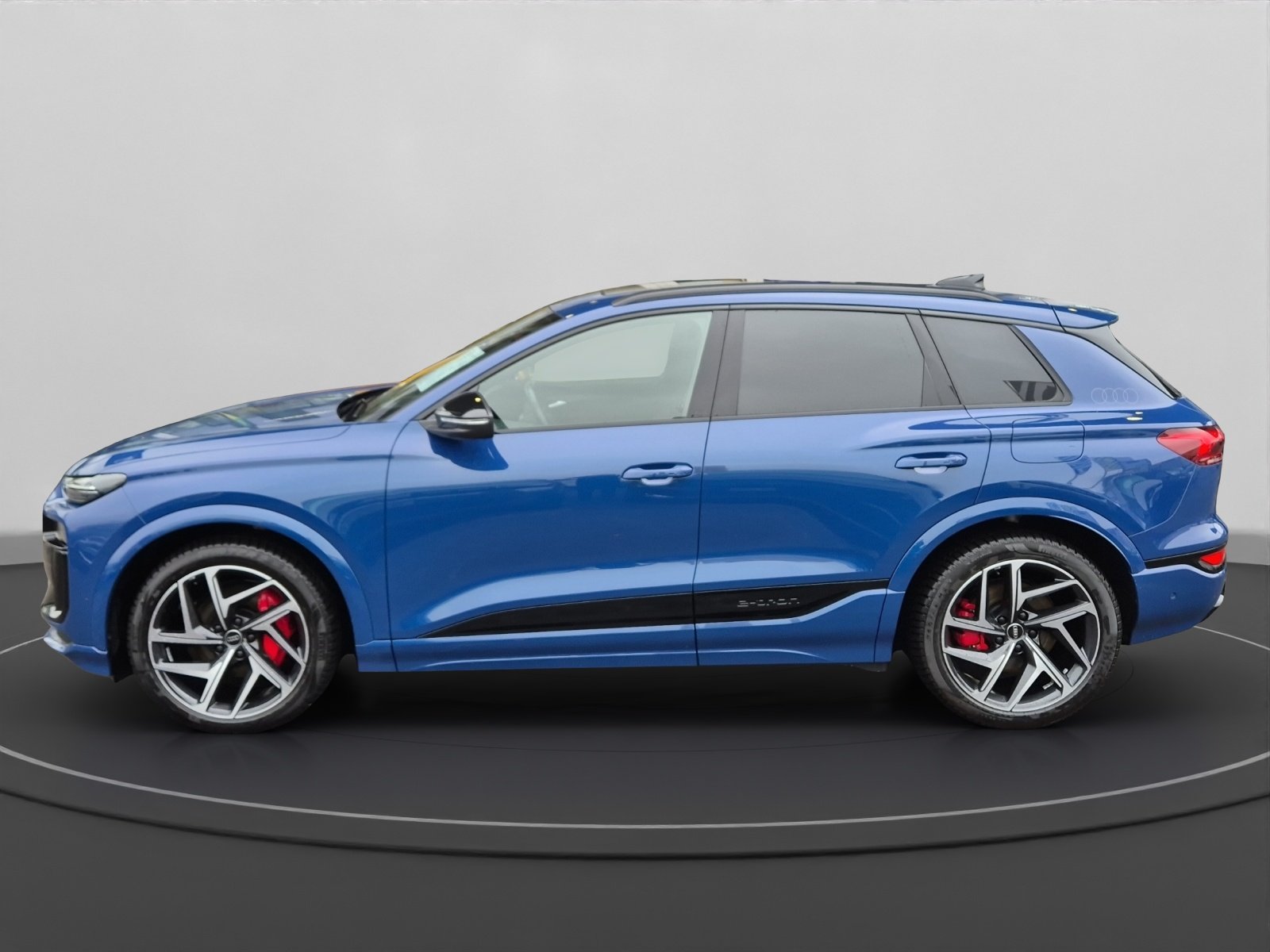AUDI Q6 e-tron quattro, Elektro, Occasion / Gebraucht, Automatik - 5