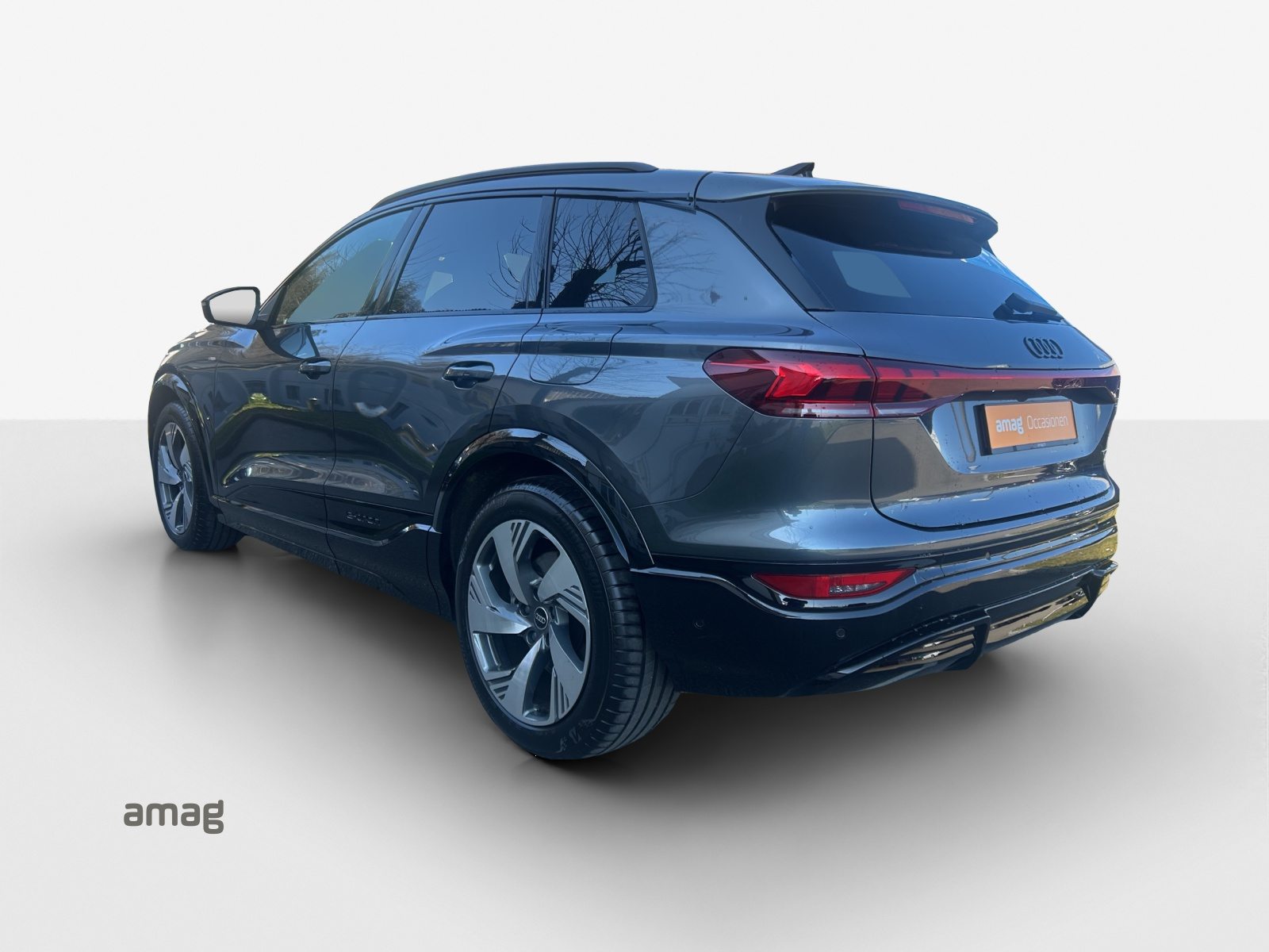 AUDI Q6 SUV e-tron quattro, Electric, Second hand / Used, Automatic - 4