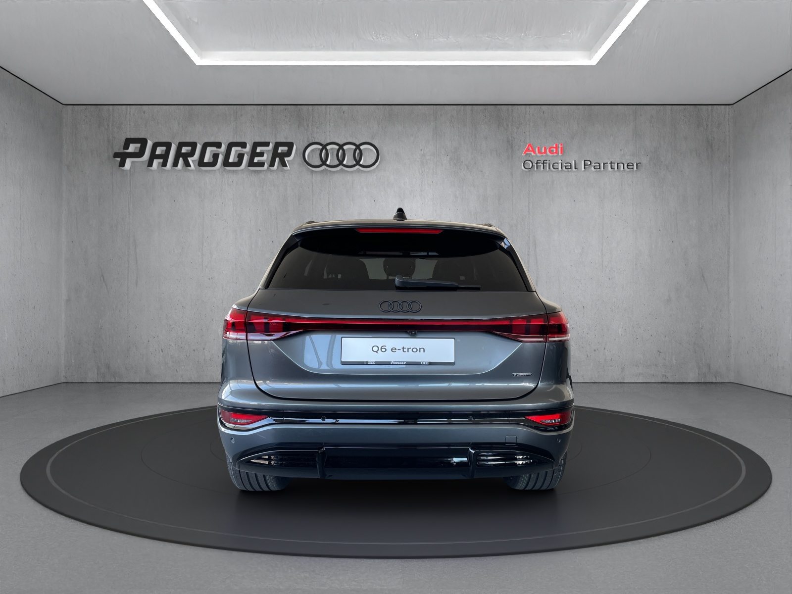 AUDI Q6 SUV e-tron quattro, Electric, Second hand / Used, Automatic - 4