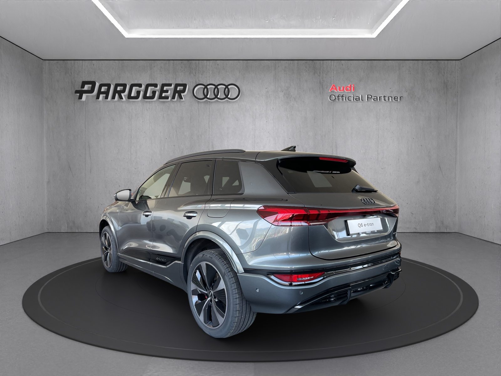 AUDI Q6 SUV e-tron quattro, Electric, Second hand / Used, Automatic - 5