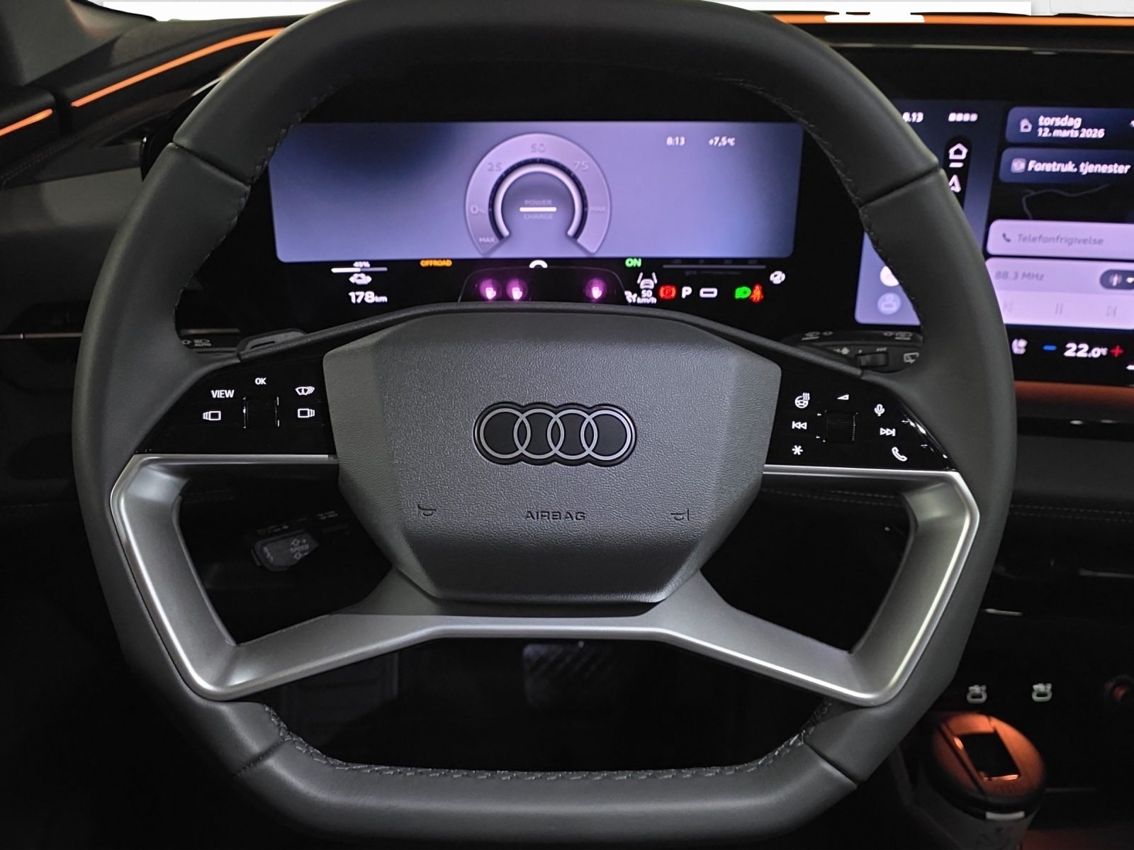 AUDI Q6 SUV e-tron quattro, Elektro, Occasion / Gebraucht, Automatik - 6