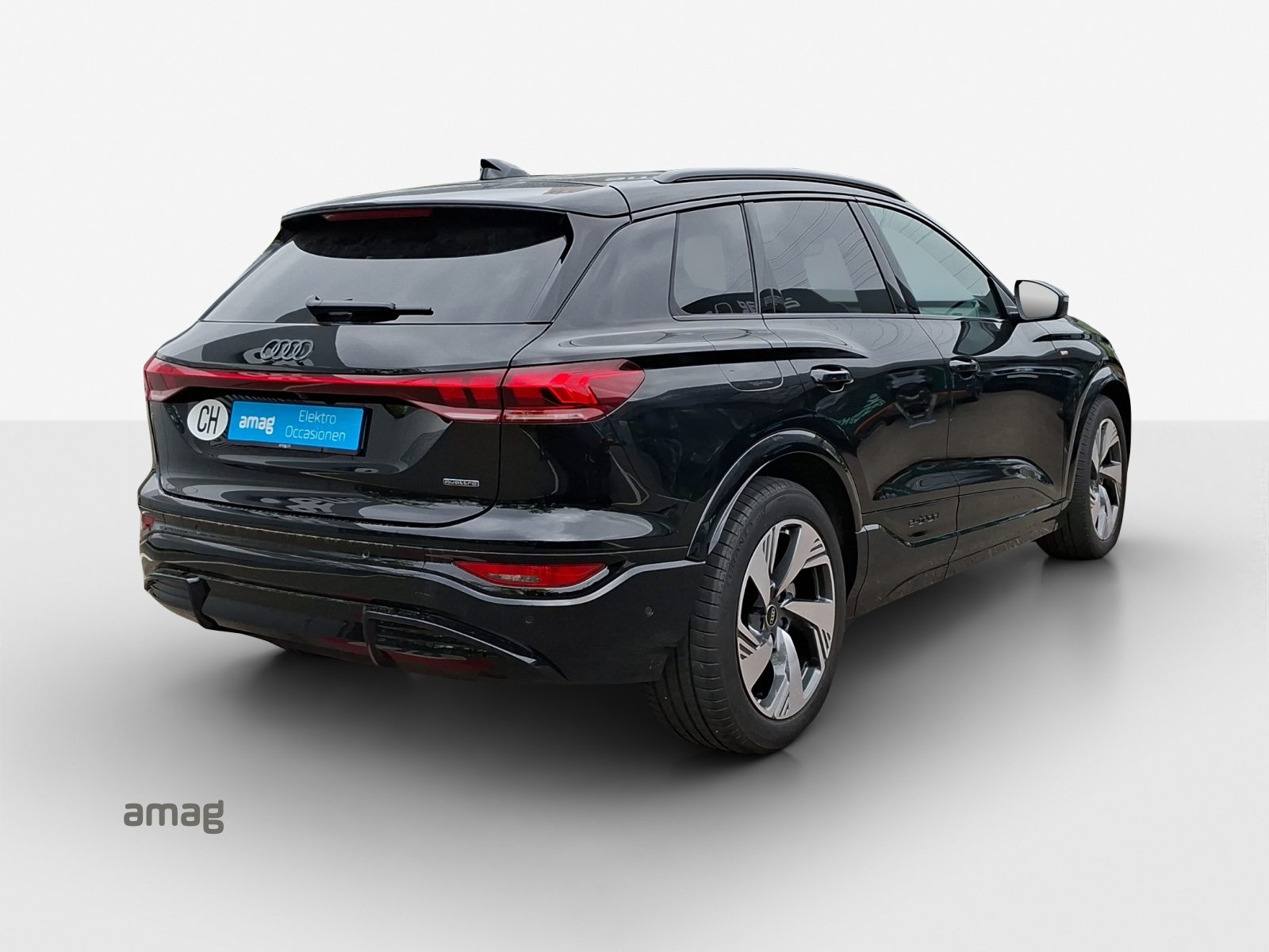 AUDI Q6 SUV e-tron quattro, Elektro, Occasion / Gebraucht, Automatik - 6