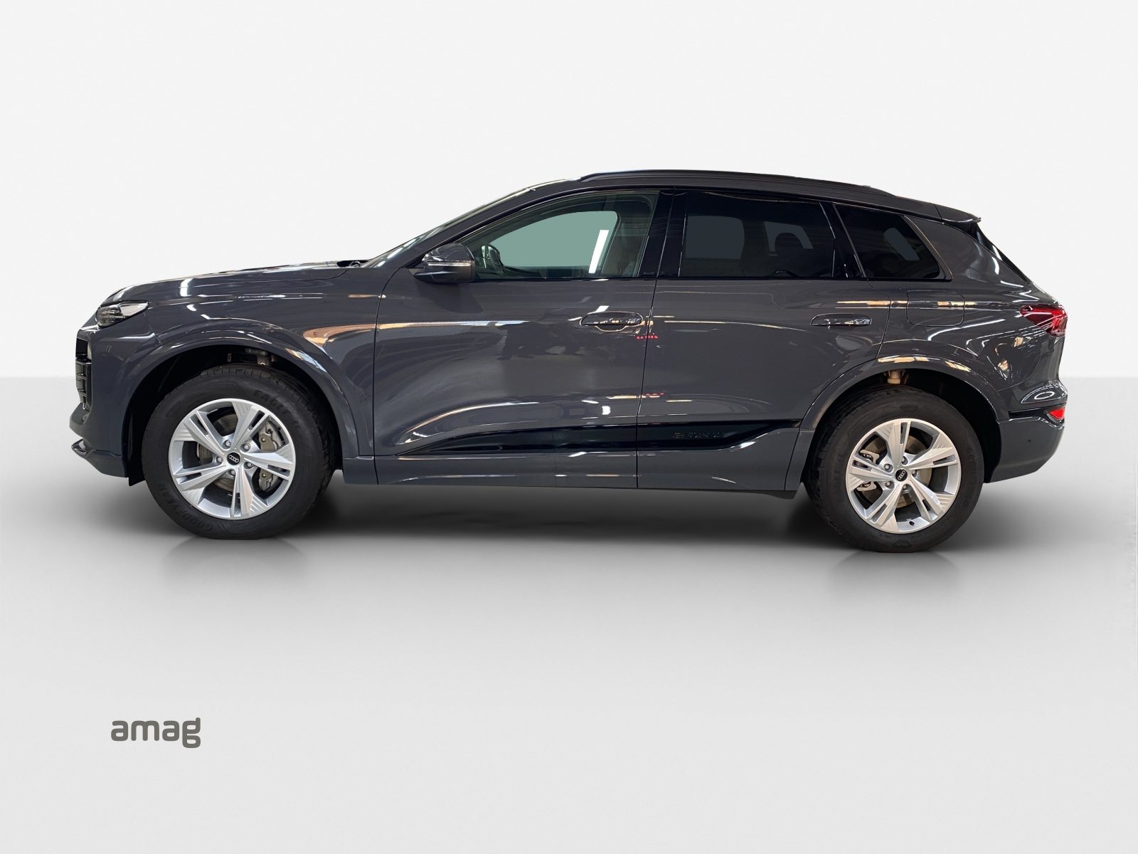 AUDI Q6 SUV e-tron quattro, Electric, Second hand / Used, Automatic - 2