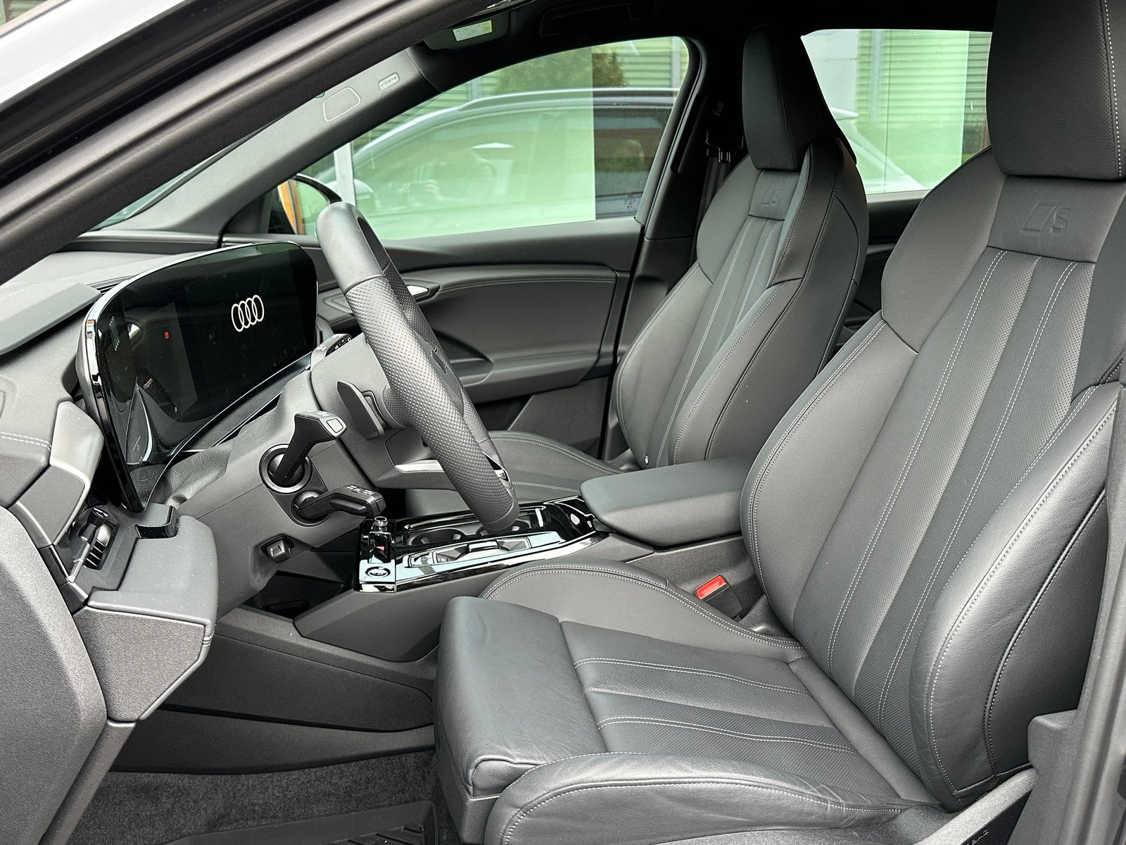 AUDI Q6 e-tron Quattro / CH Auslieferung, Elektro, Occasion / Gebraucht, Automatik - 6