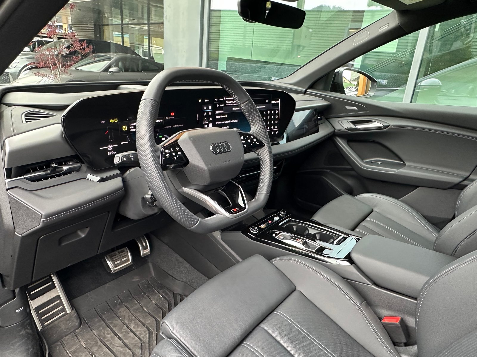 AUDI Q6 e-tron Quattro / CH Auslieferung, Elektro, Occasion / Gebraucht, Automatik - 7
