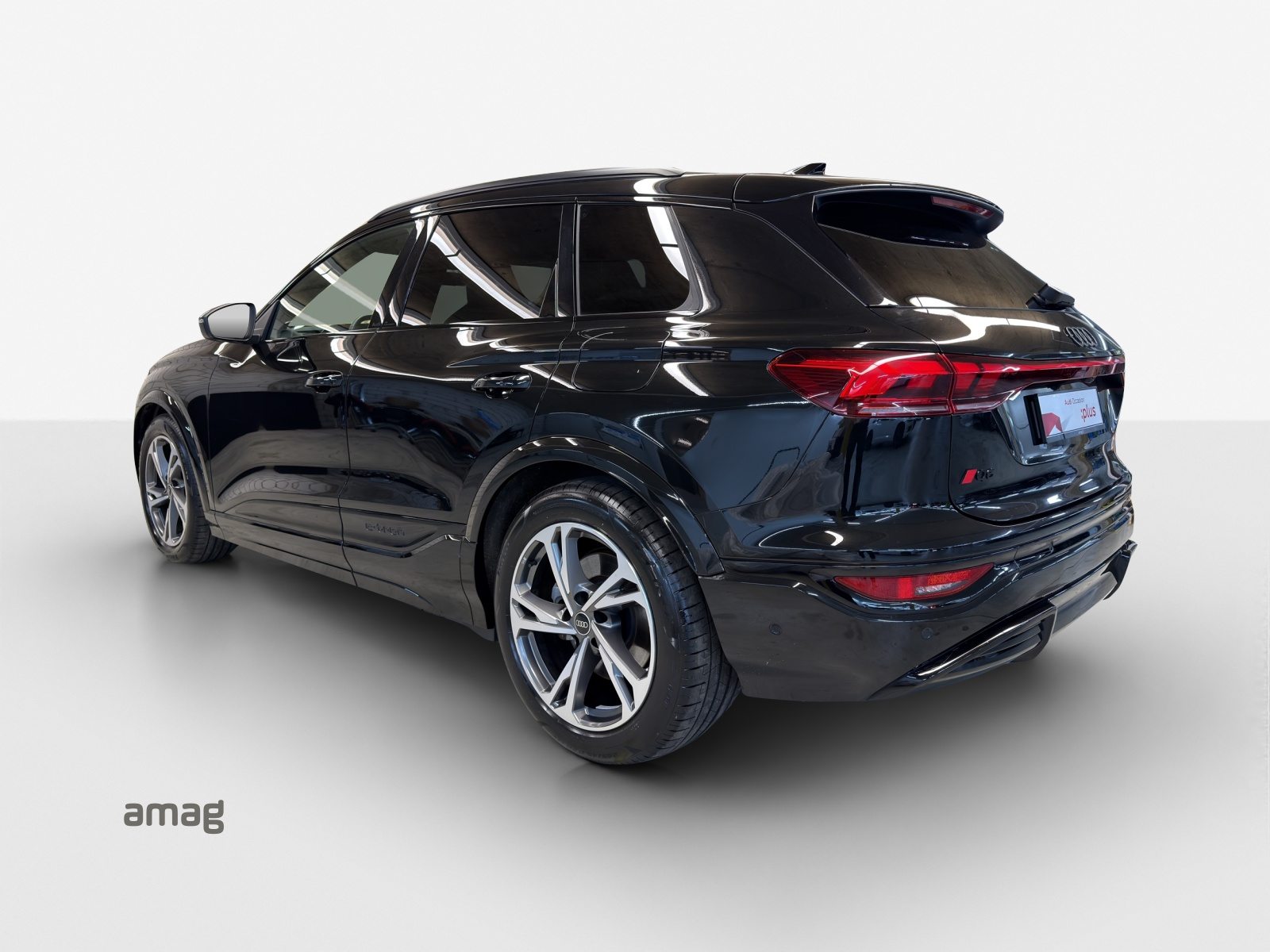AUDI Q6 SUV e-tron quattro, Electric, Second hand / Used, Automatic - 3