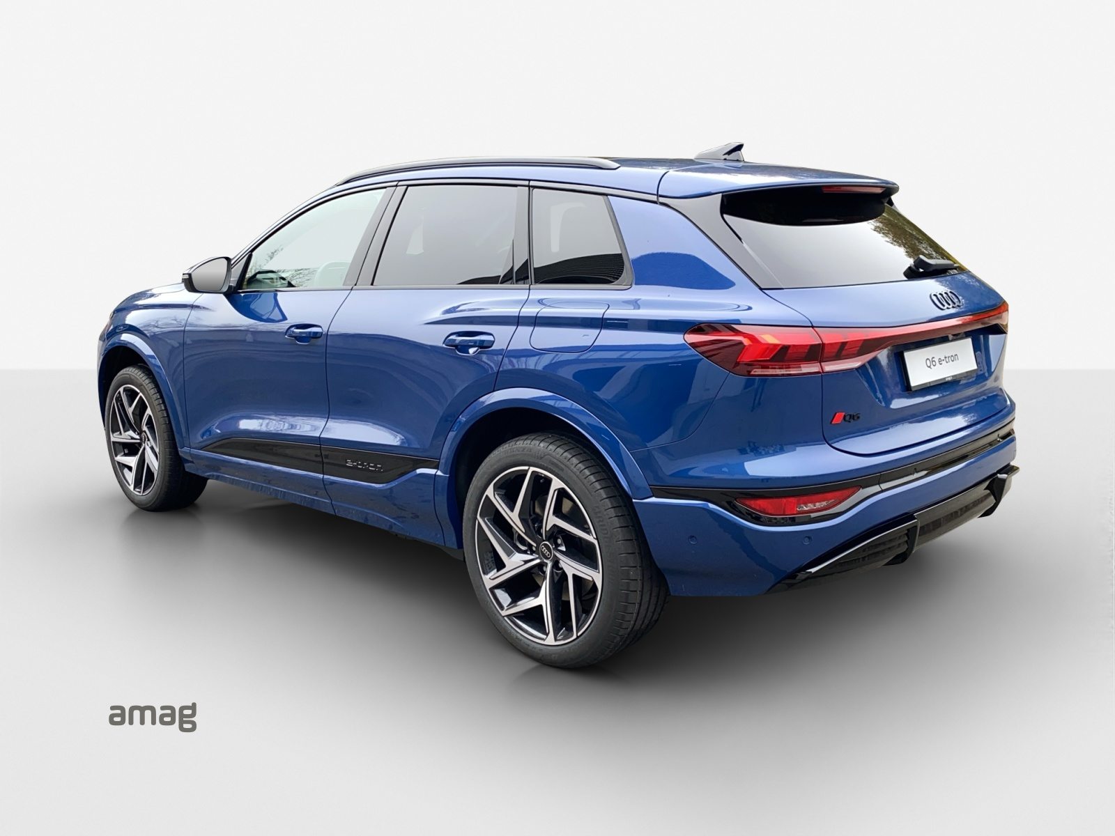 AUDI Q6 SUV e-tron quattro, Electric, Second hand / Used, Automatic - 3