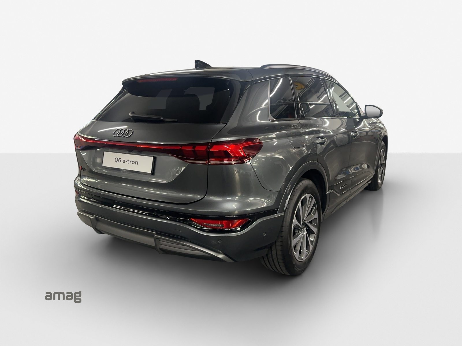 AUDI Q6 SUV e-tron quattro, Electric, Second hand / Used, Automatic - 5