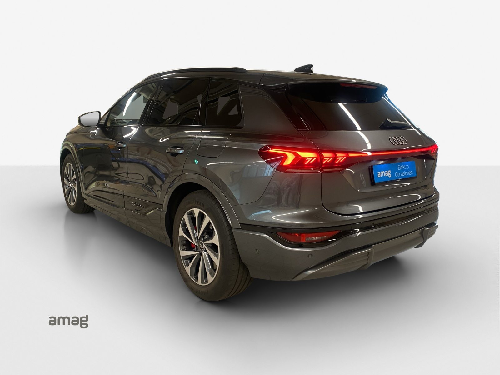 AUDI Q6 SUV e-tron quattro, Elektro, Occasion / Gebraucht, Automatik - 3