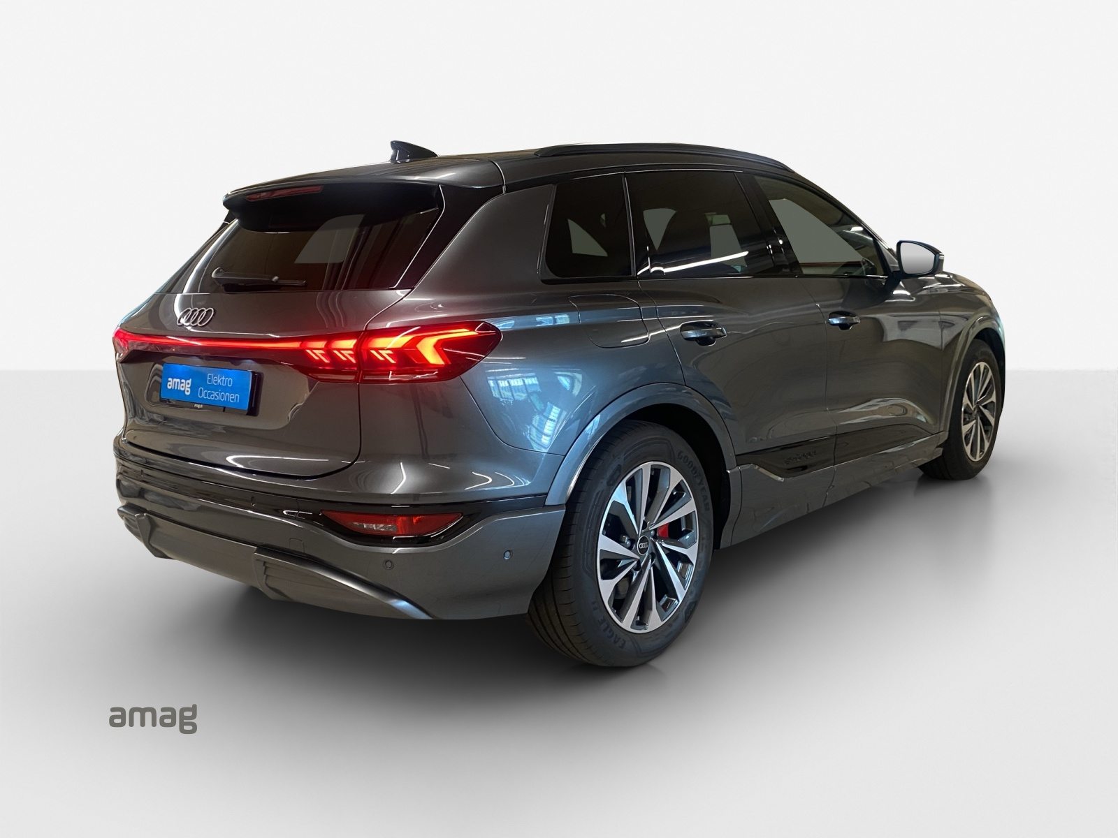AUDI Q6 SUV e-tron quattro, Elektro, Occasion / Gebraucht, Automatik - 6