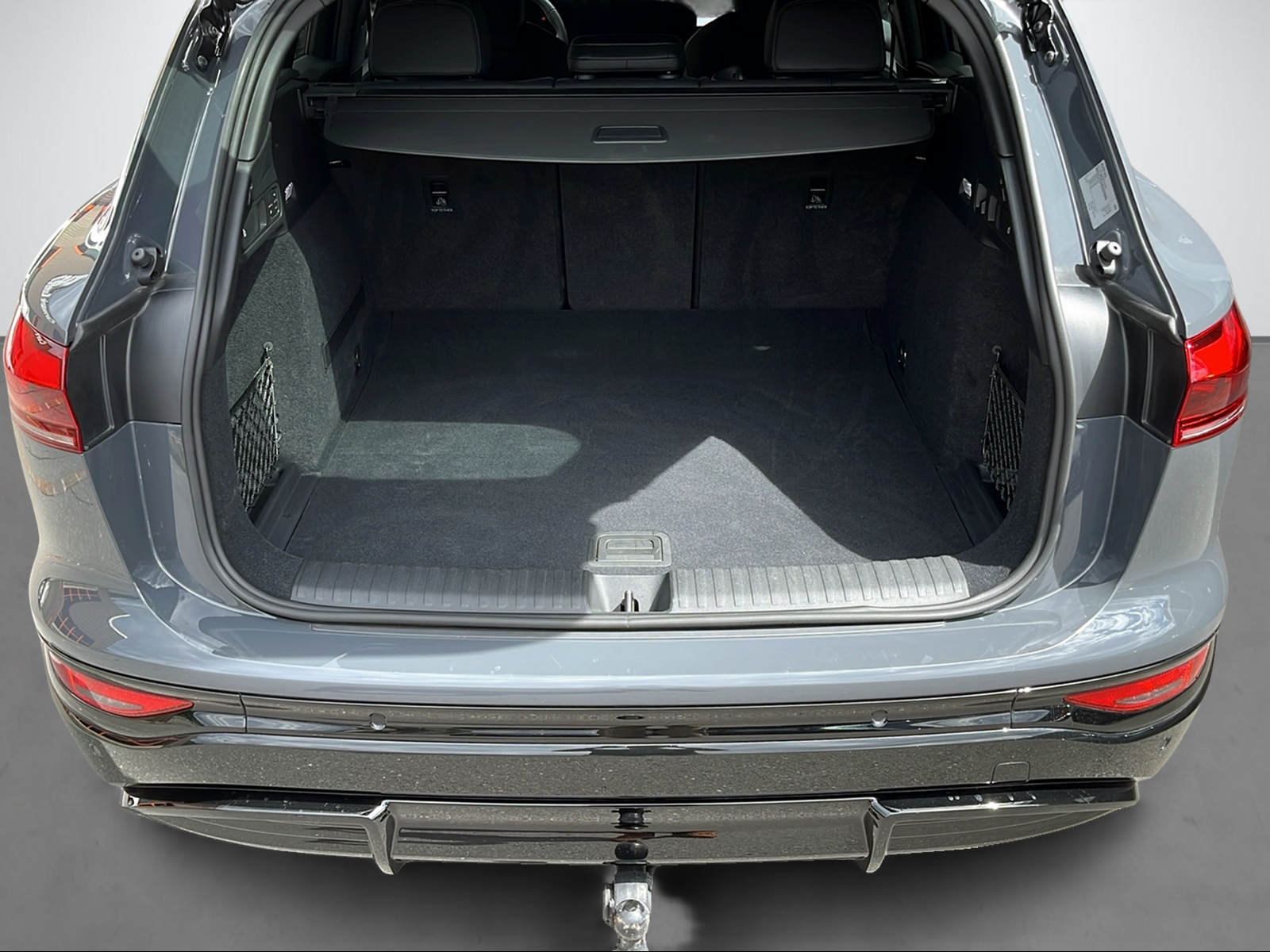 AUDI Q6 e-tron quattro, Electric, Second hand / Used, Automatic - 7