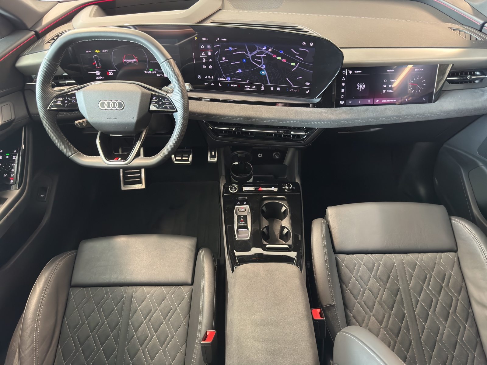 AUDI Q6 SUV e-tron quattro, Elektro, Occasion / Gebraucht, Automatik - 7