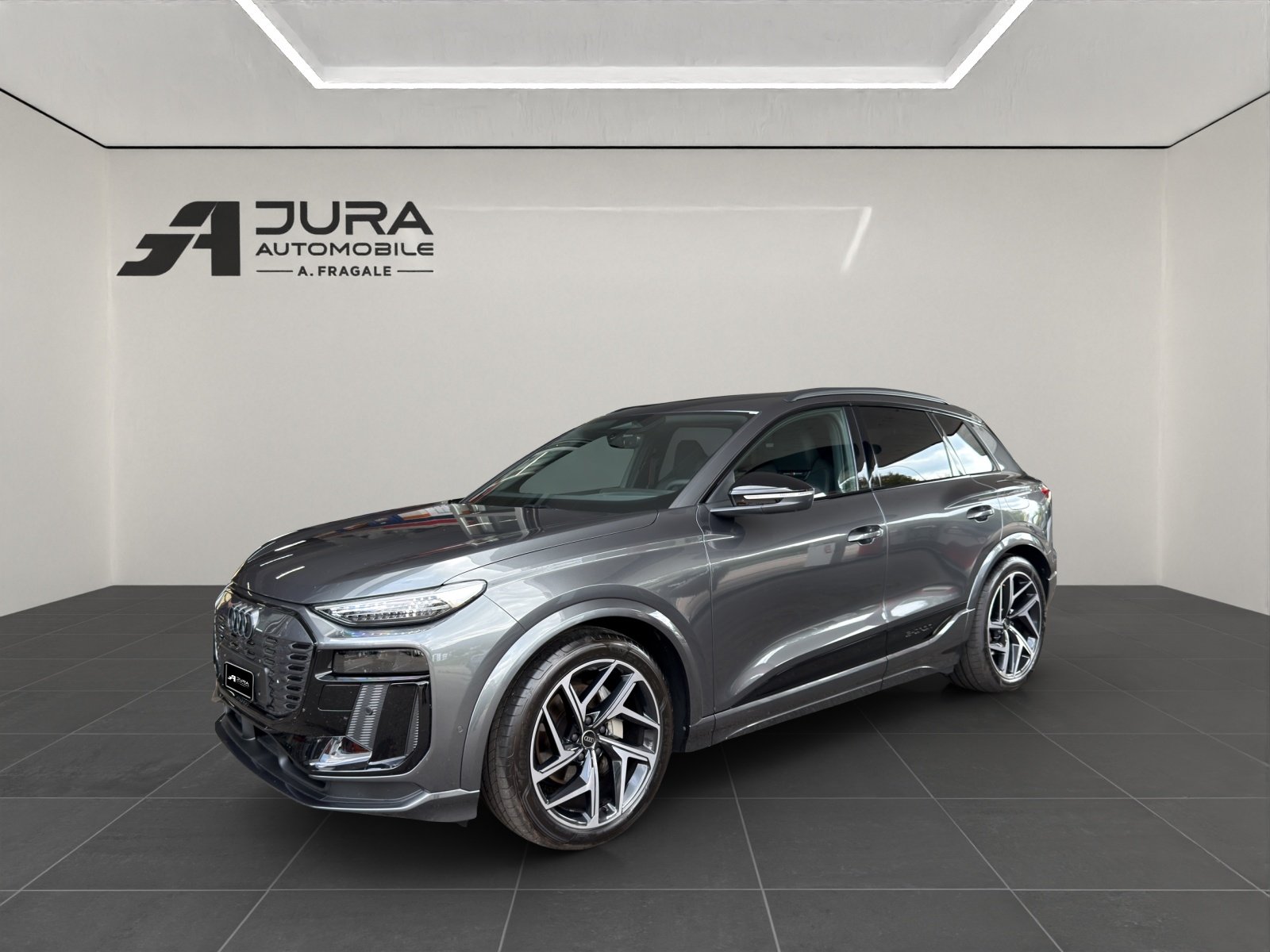 AUDI Q6 e-tron quattro S-Line, Electric, Second hand / Used, Automatic - 2