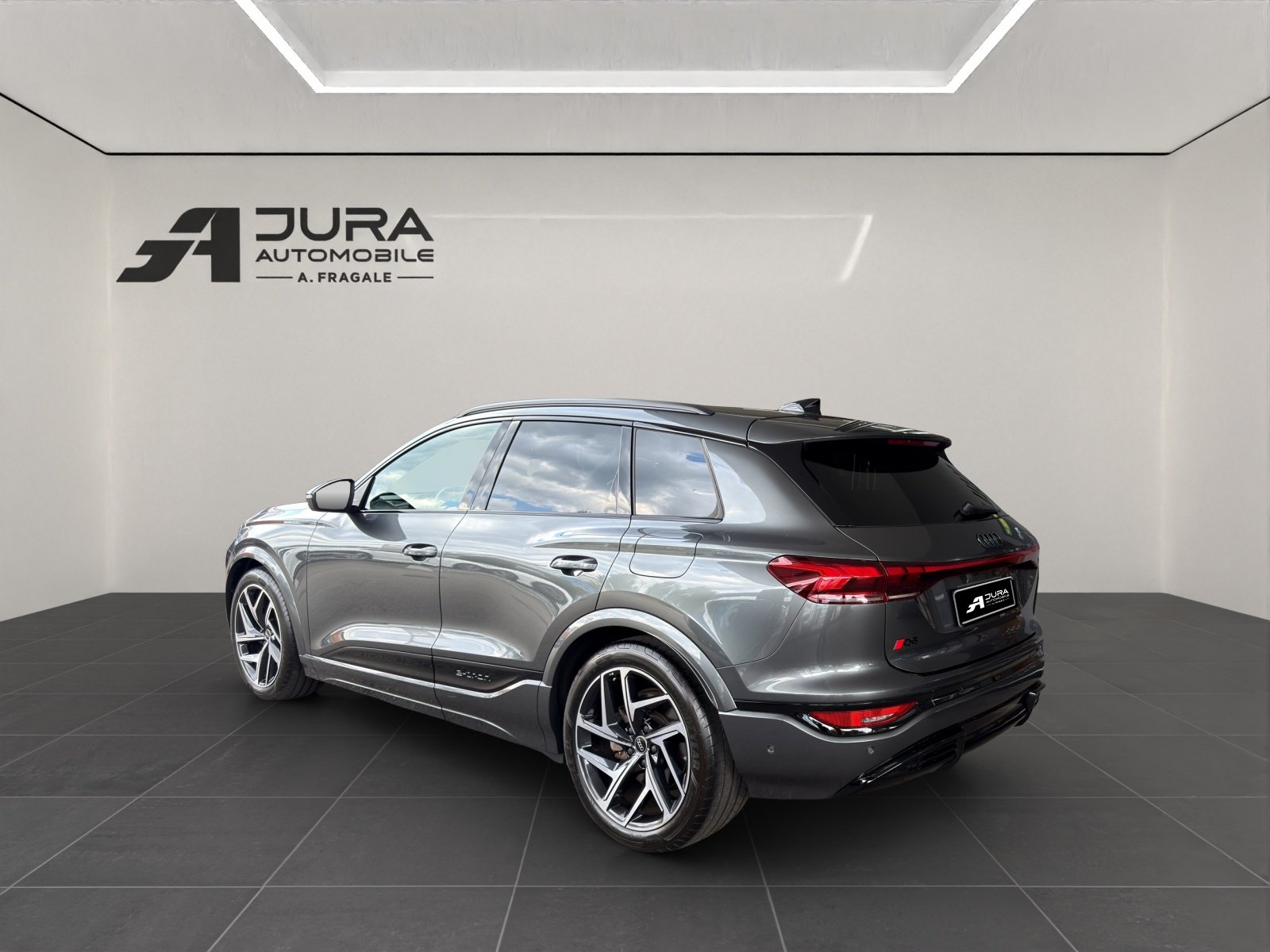 AUDI Q6 e-tron quattro S-Line, Electric, Second hand / Used, Automatic - 5