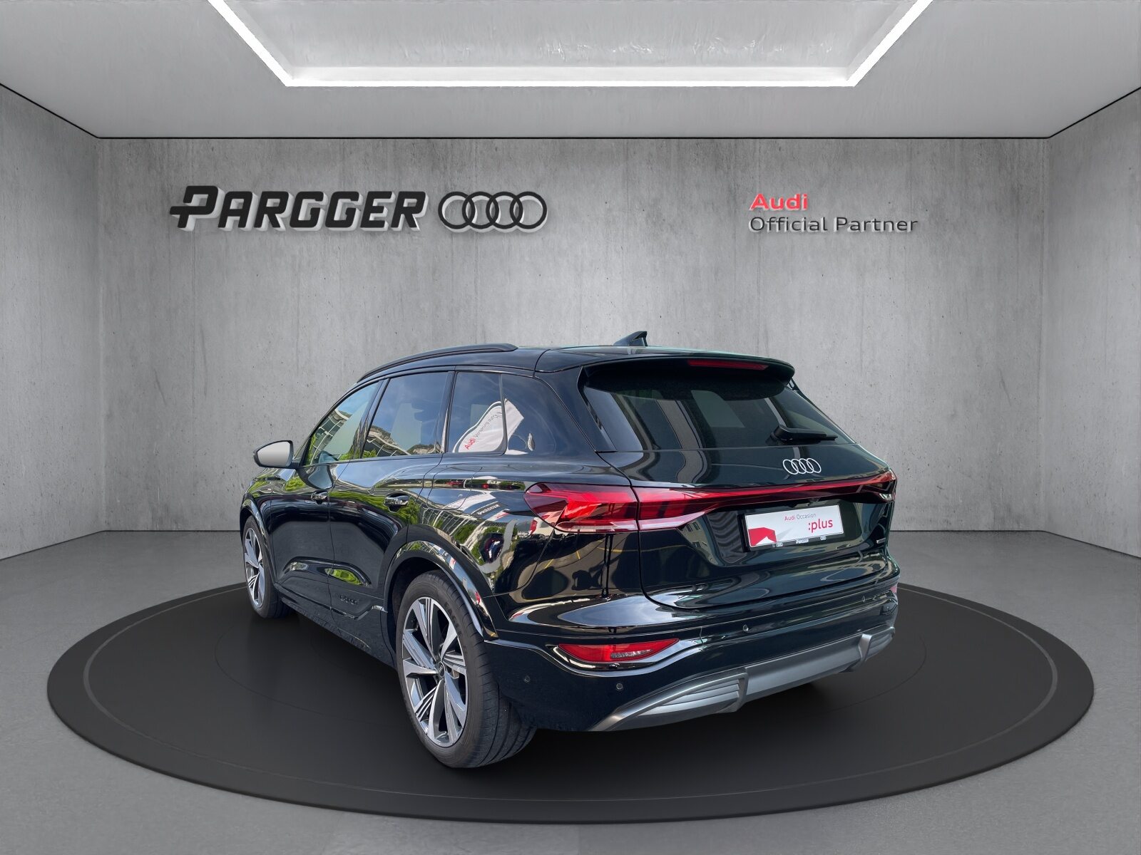 AUDI Q6 SUV e-tron quattro, Elektro, Occasion / Gebraucht, Automatik - 6