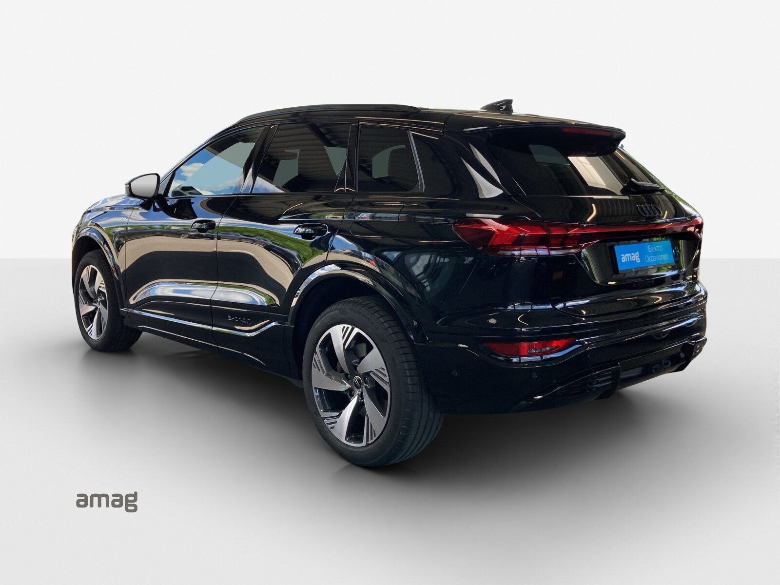 AUDI Q6 SUV e-tron quattro, Electric, Second hand / Used, Automatic - 3