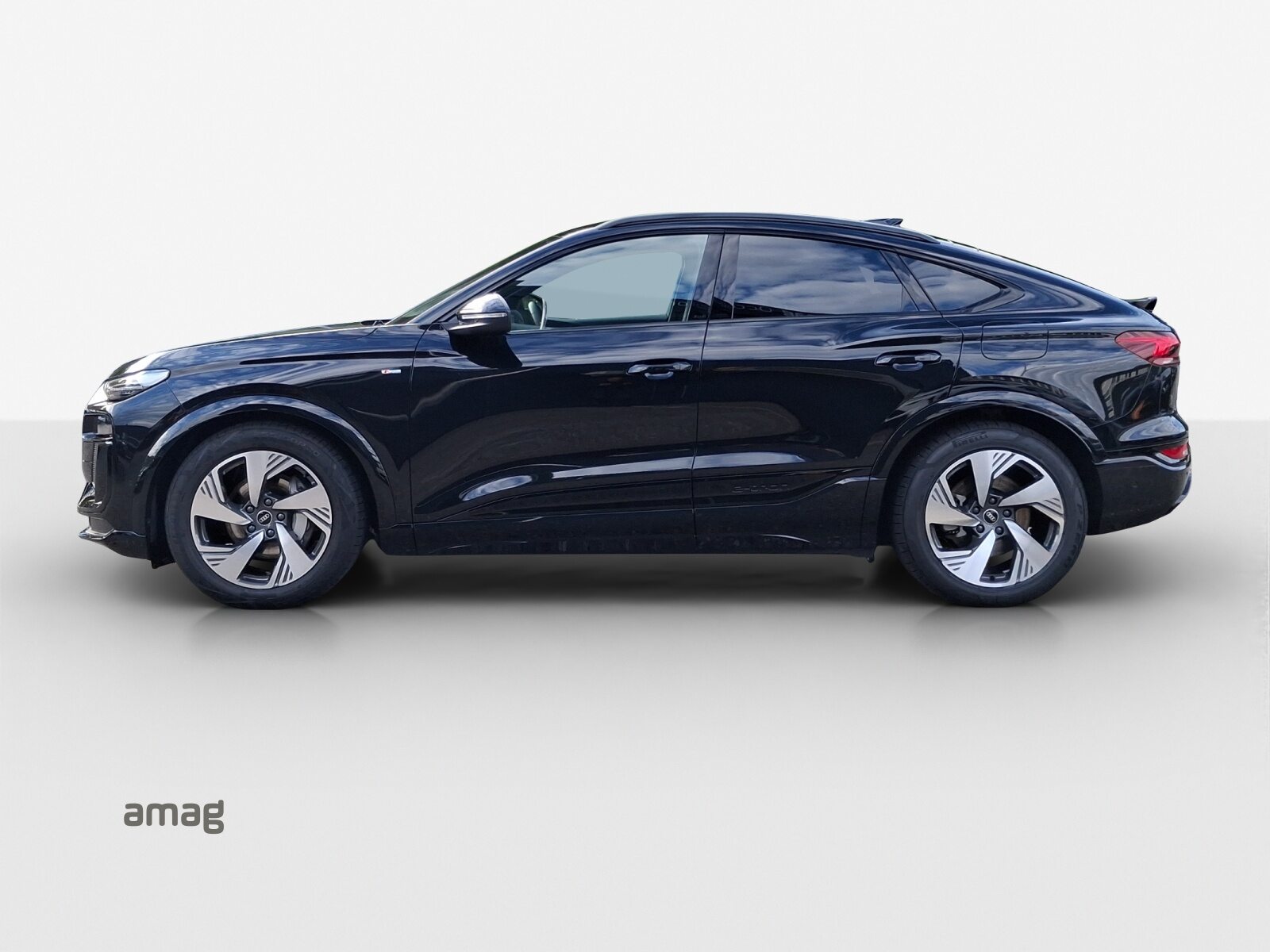 AUDI Q6 Sportback e-tron quattro, Elektro, Occasion / Gebraucht, Automatik - 2