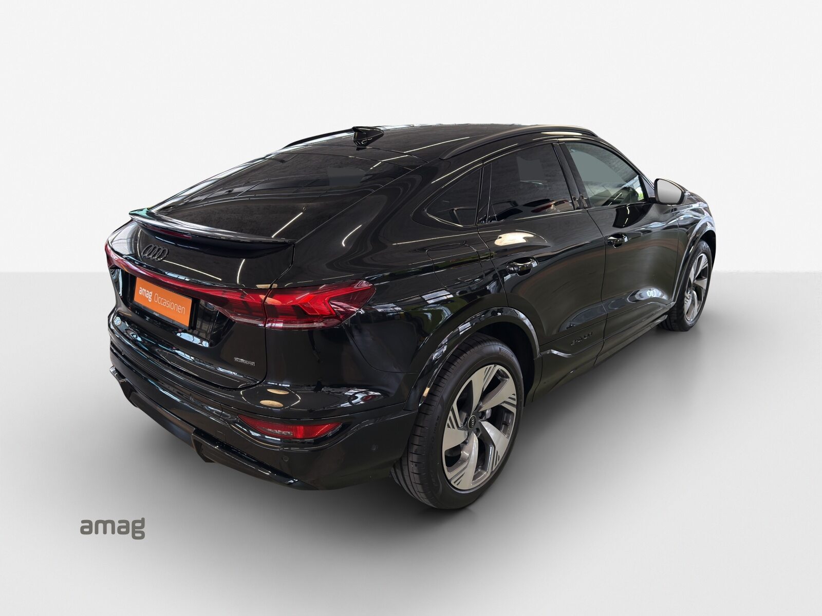 AUDI Q6 Sportback e-tron quattro, Electric, Second hand / Used, Automatic - 5