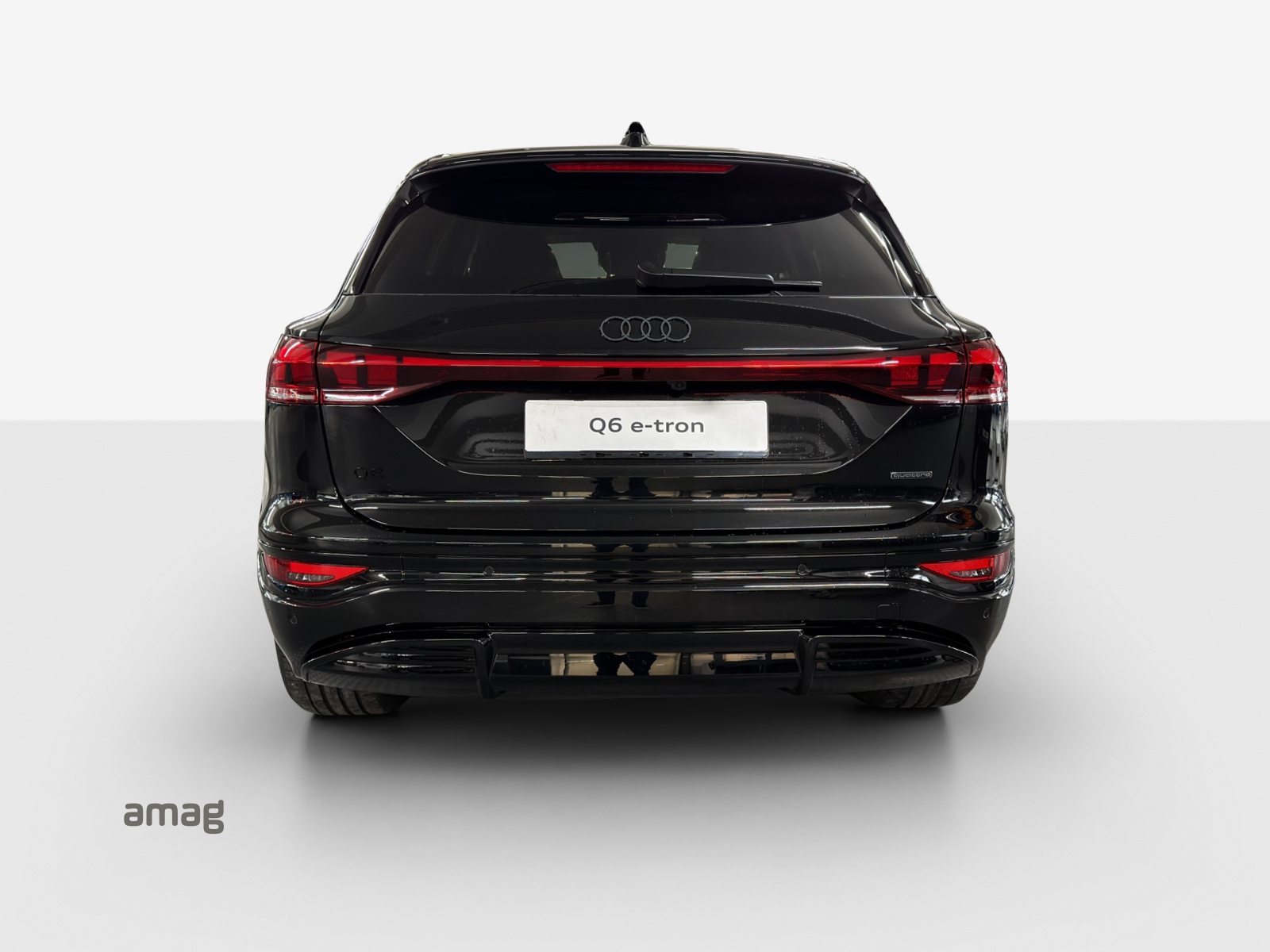 AUDI Q6 SUV e-tron quattro, Electric, Ex-demonstrator, Automatic - 4