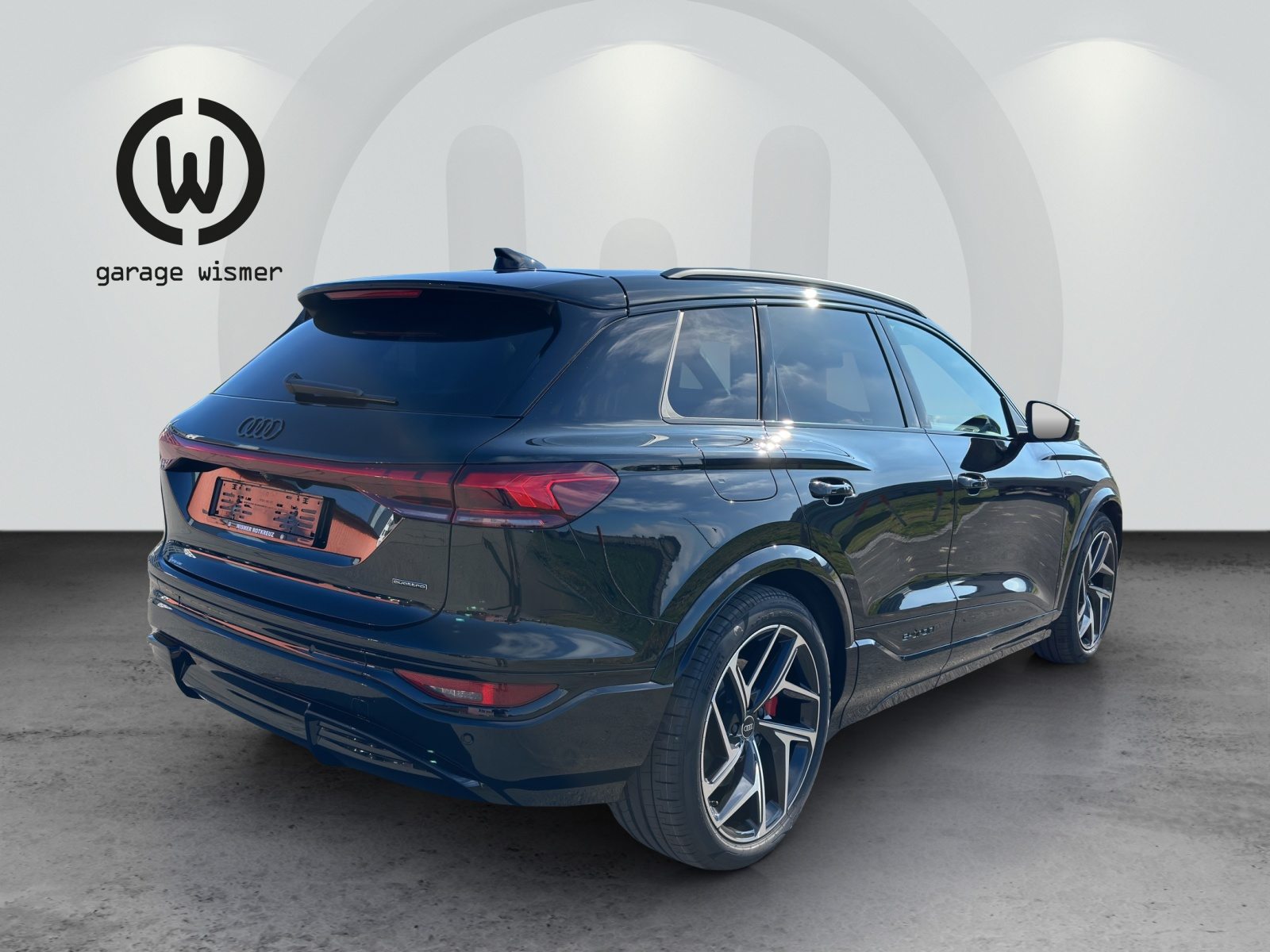 AUDI Q6 SUV e-tron quattro, Electric, Ex-demonstrator, Automatic - 4
