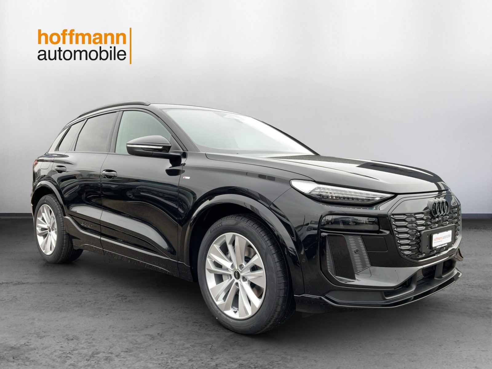 AUDI Q6 SUV e-tron quattro, Electric, New car, Automatic - 3