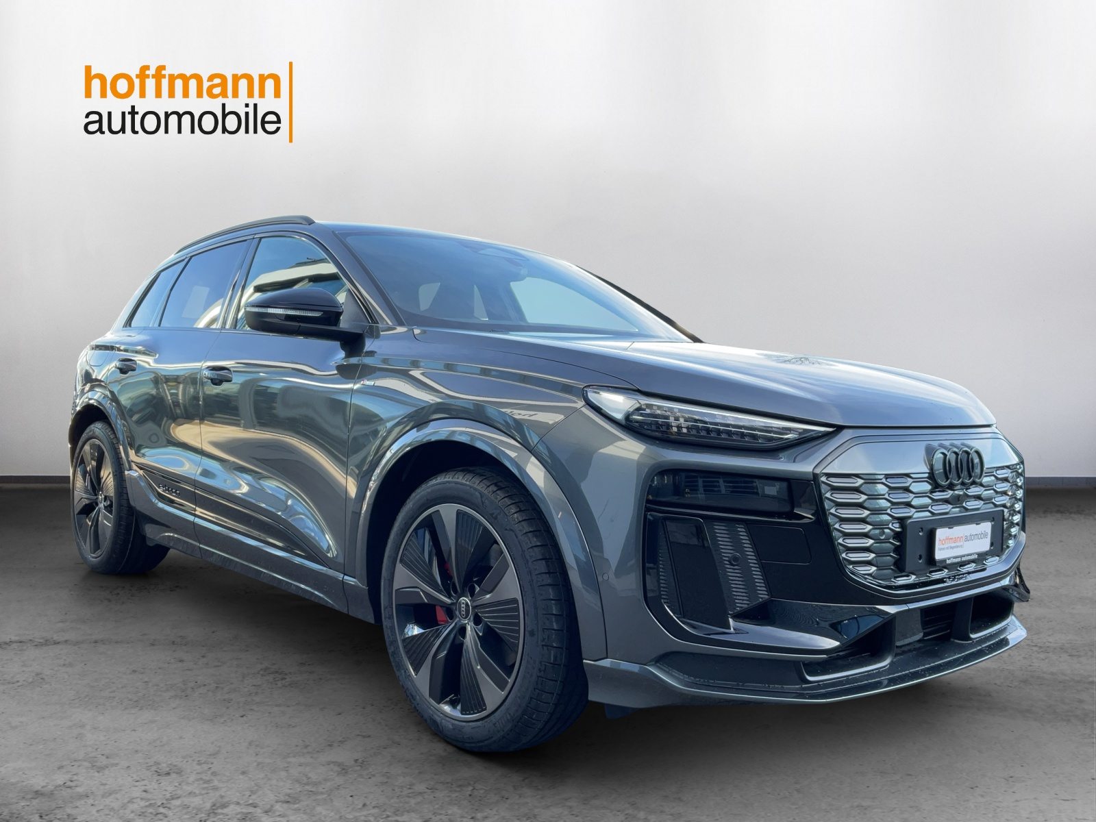 AUDI Q6 SUV e-tron quattro, Electric, New car, Automatic - 3