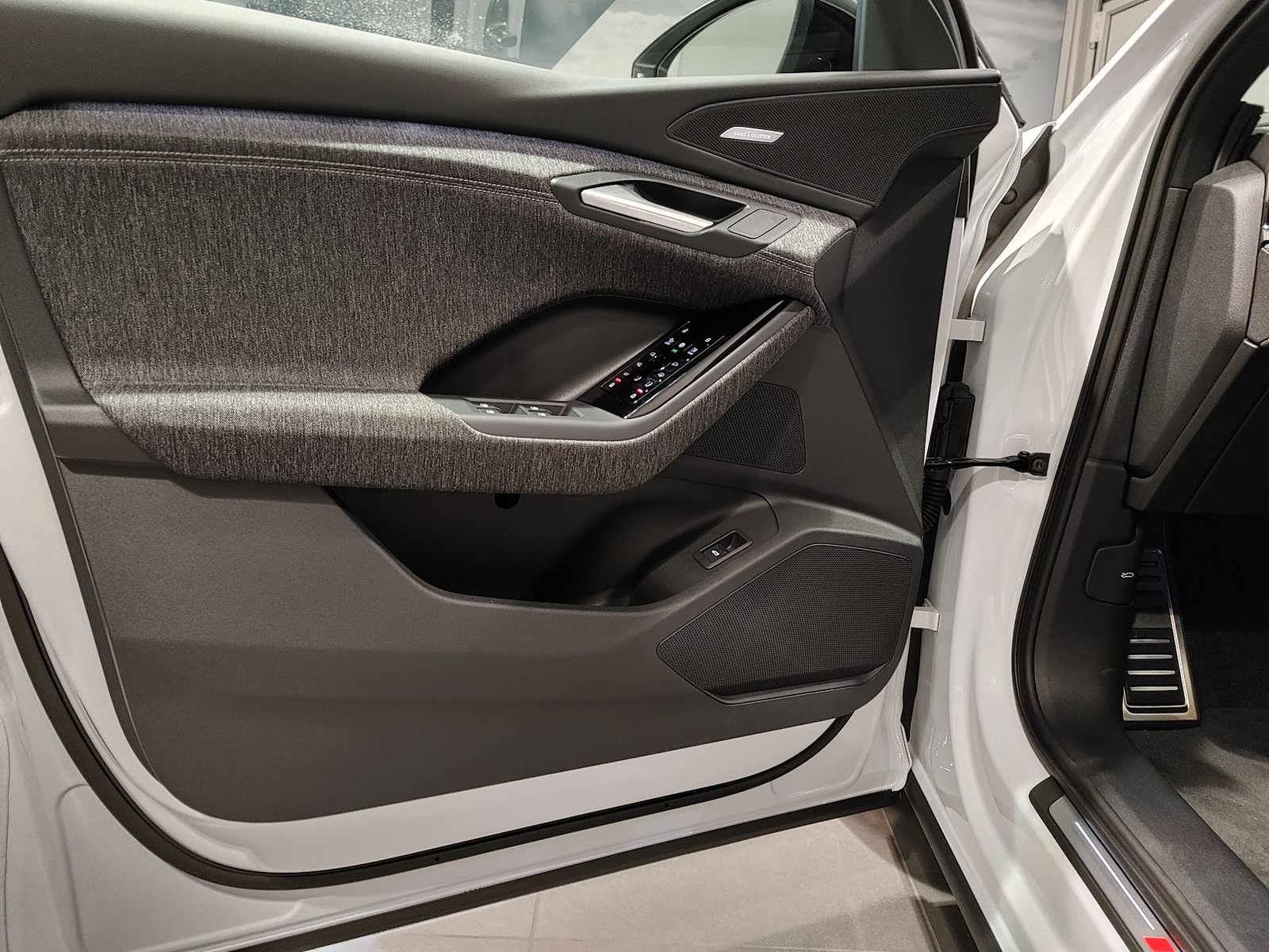 AUDI Q6 SUV e-tron quattro, Elektro, Occasion / Gebraucht, Automat - 3