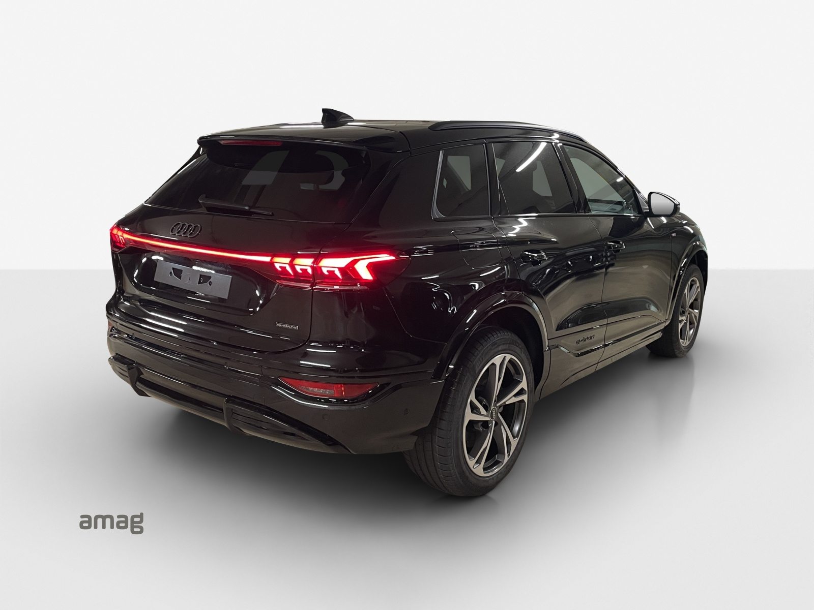 AUDI Q6 SUV e-tron quattro, Electric, Second hand / Used, Automatic - 5