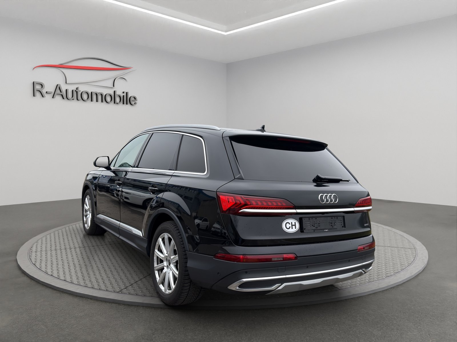 AUDI Q7 55 TFSI quattro tiptronic, Mild-Hybrid Benzin/Elektro, Occasion / Gebraucht, Automatik - 3
