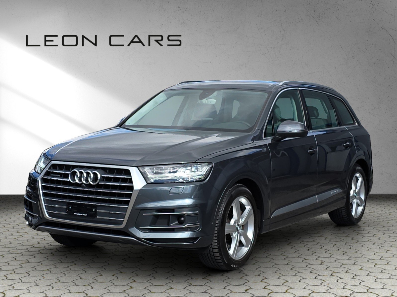 AUDI Q7 V6 333 PS 3.0 TFSI quattro tiptronic 7-Sitzer mit Lu