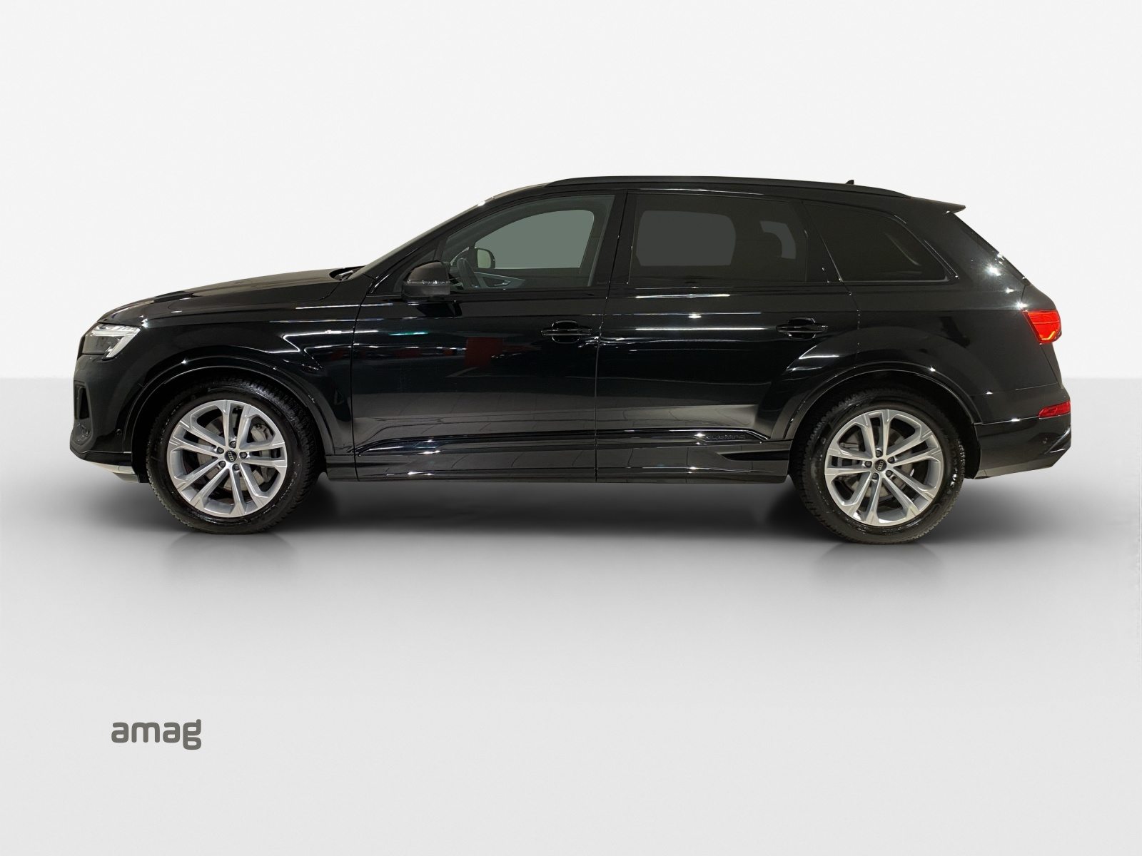 AUDI Q7 SUV 55 TFSI S line, Petrol, Second hand / Used, Automatic - 2