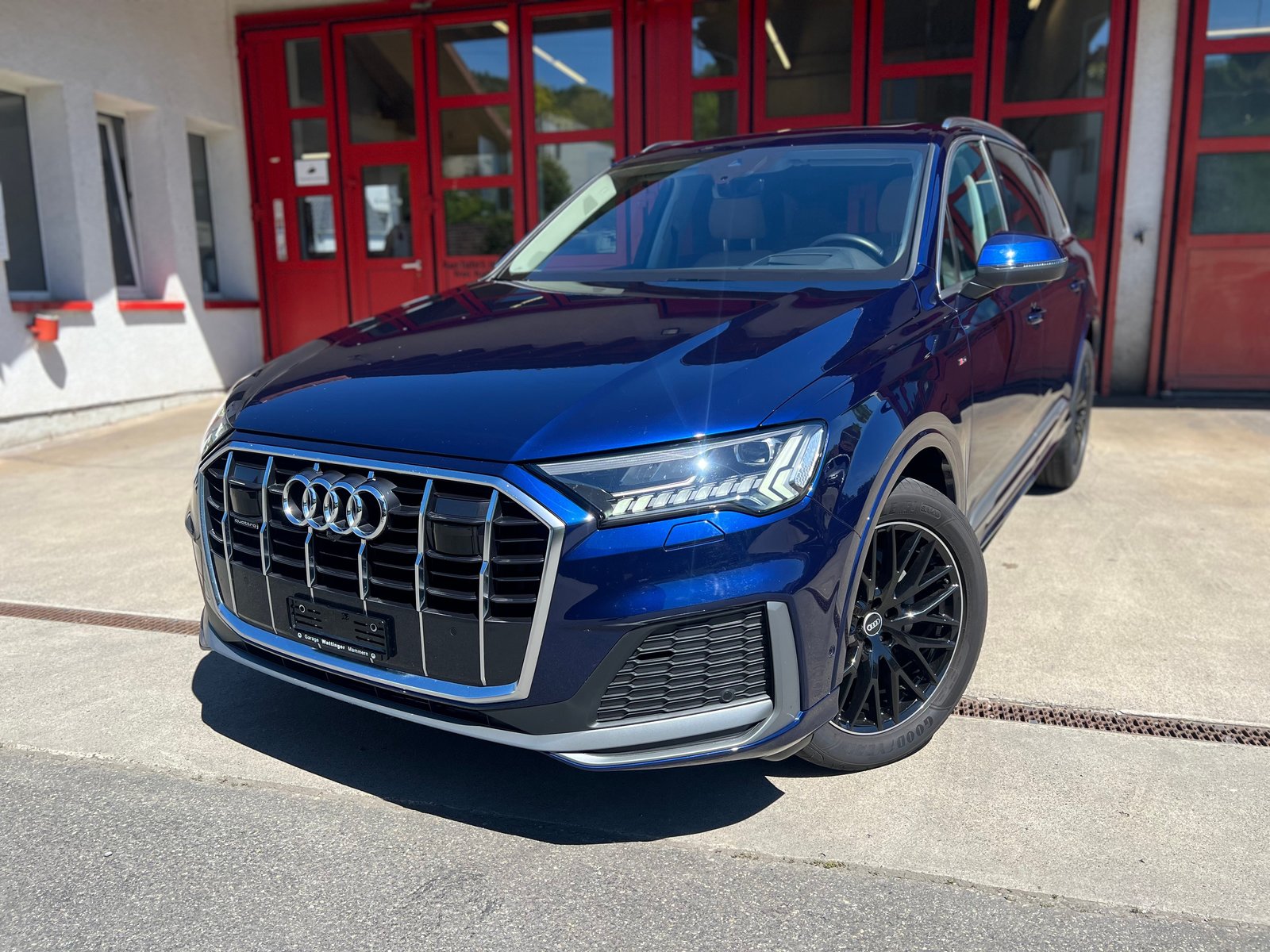 AUDI Q7 50 TDI quattro S Line // Luftfederung // Matrix // H
