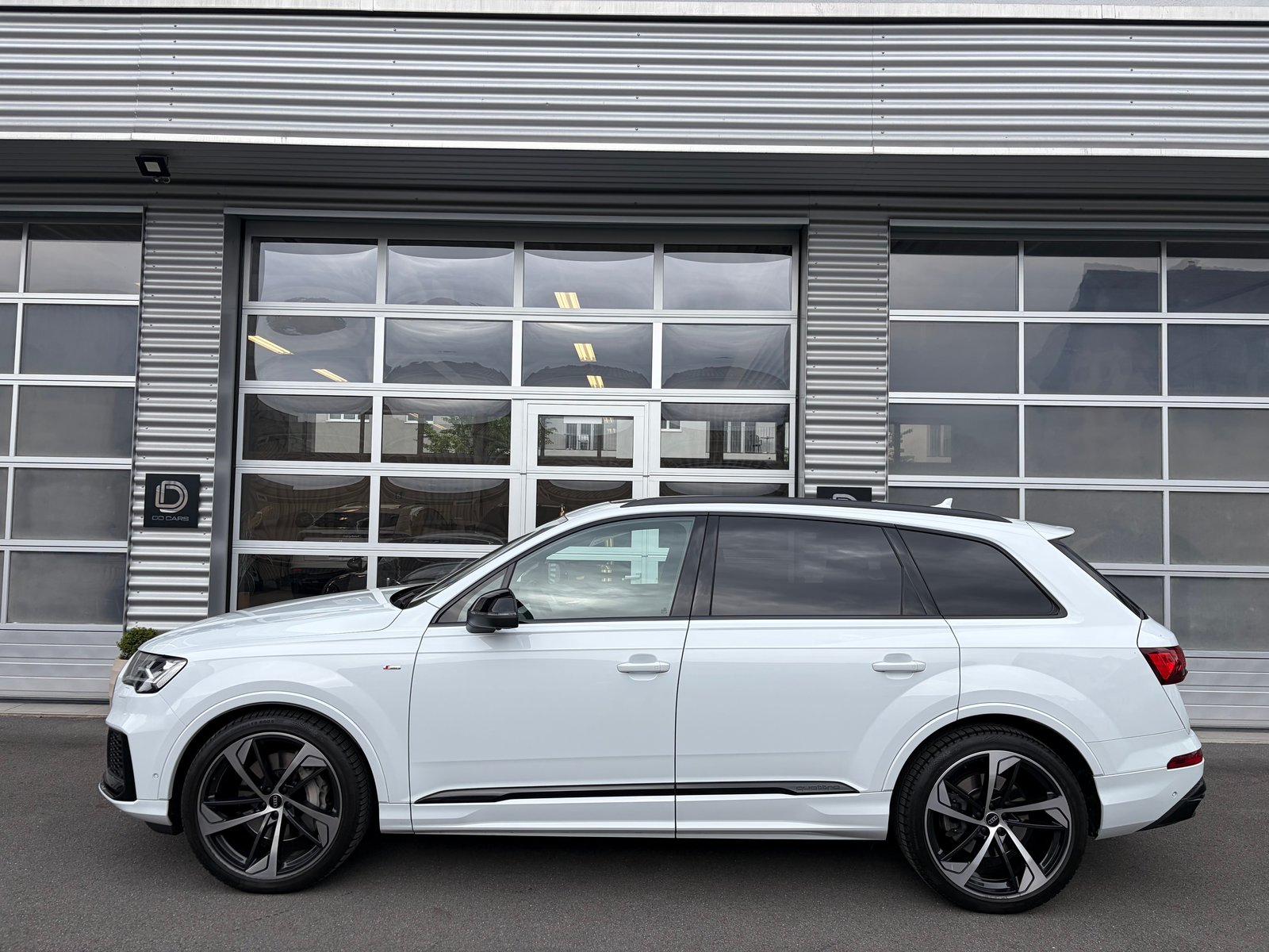 AUDI Q7 55 TFSI S Line quattro tiptronic/ 7 Plätze/ Panoram