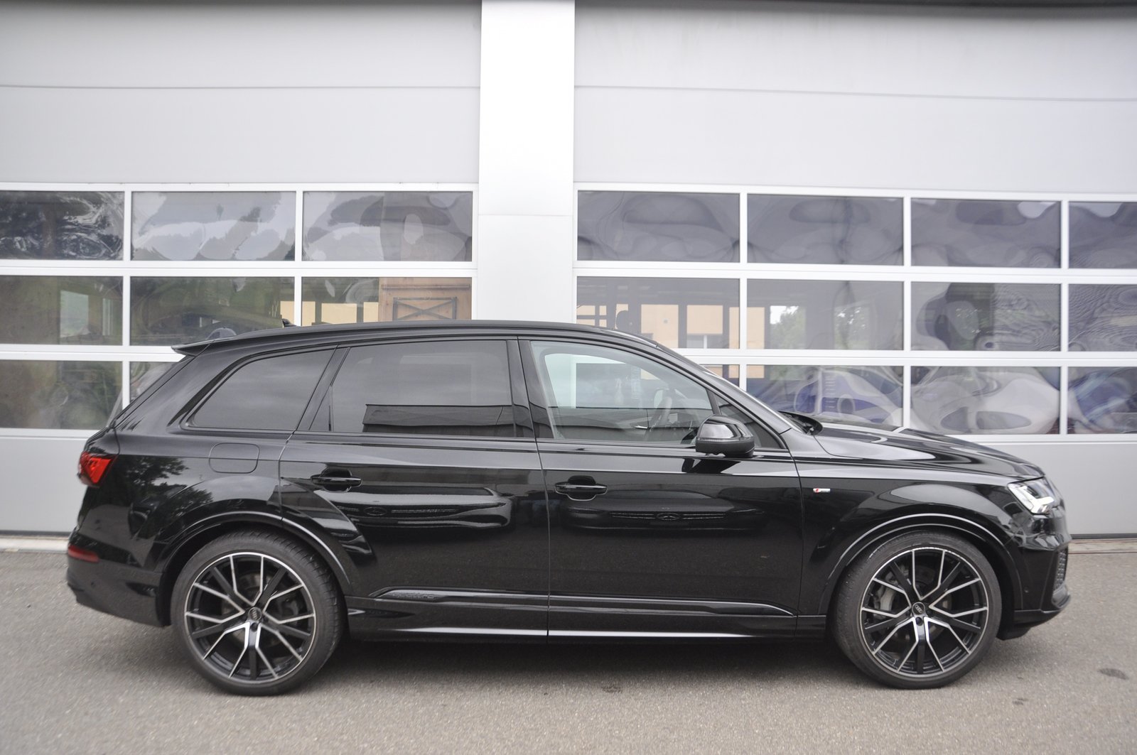 AUDI Q7 50 TDI quattro S Line tiptronic 7 Plätze I Anhänge, Diesel, Second hand / Used, Automatic - 3