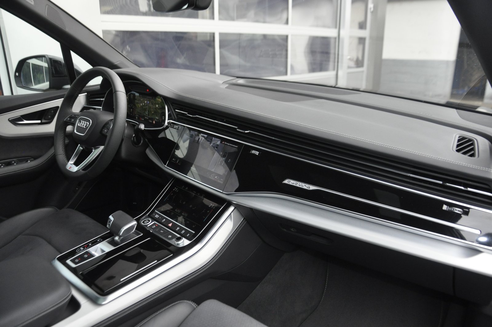AUDI Q7 50 TDI quattro S Line tiptronic 7 Plätze I Anhänge, Diesel, Second hand / Used, Automatic - 7
