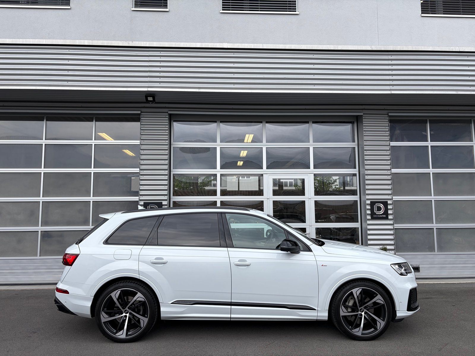AUDI Q7 55 TFSI S Line quattro tiptronic/ 7 Plätze/ Panoram