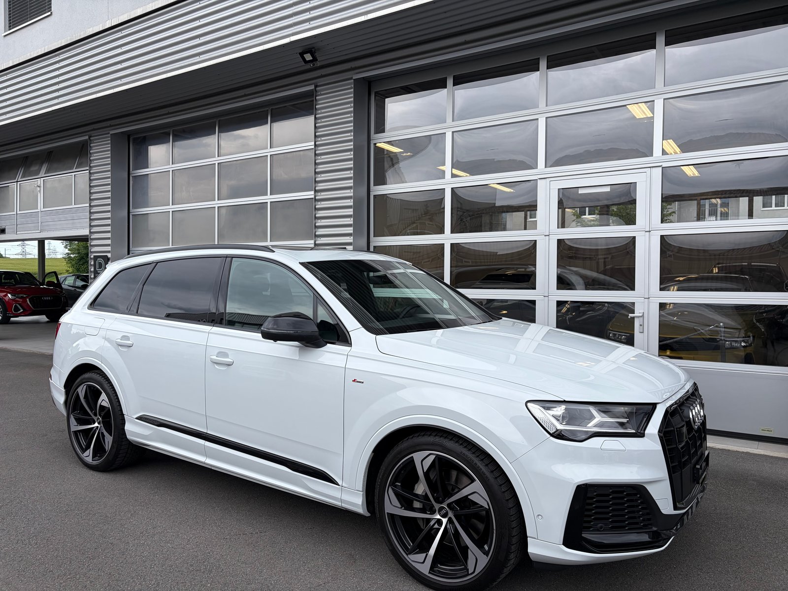 AUDI Q7 55 TFSI S Line quattro tiptronic/ 7 Plätze/ Panoram, Mild-Hybrid Benzin/Elektro, Occasion / Gebraucht, Automatik - 4