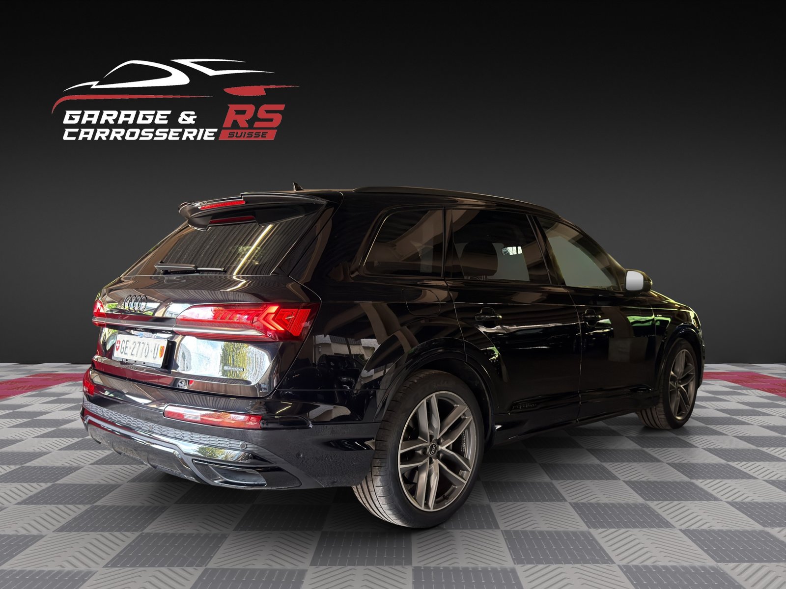 AUDI Q7 55 TFSI e quattro PHEV S line tiptronic, Plug-in-Hybrid Petrol/Electric, Second hand / Used, Automatic - 4