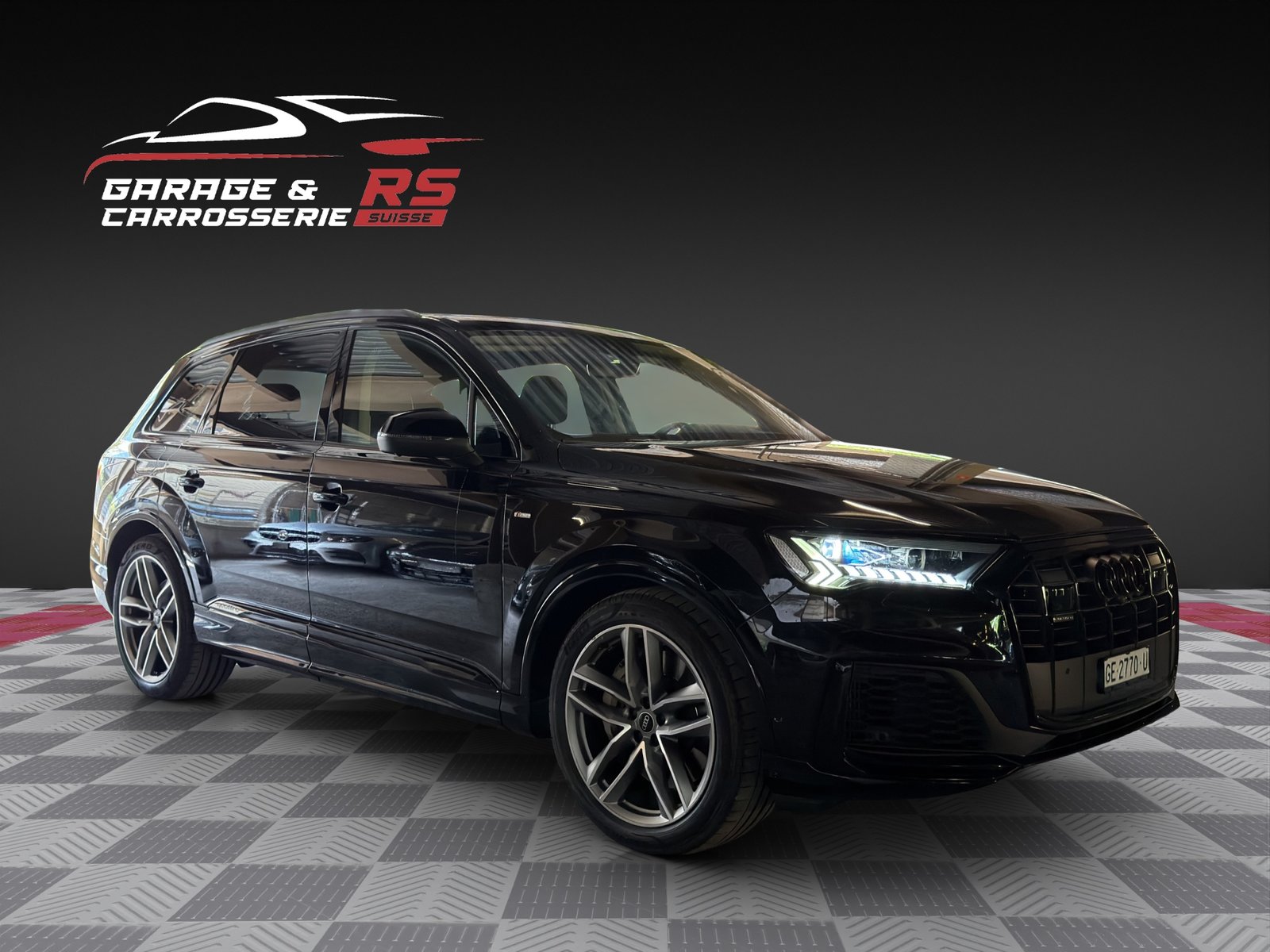 AUDI Q7 55 TFSI e quattro PHEV S line tiptronic, Plug-in-Hybrid Petrol/Electric, Second hand / Used, Automatic - 5