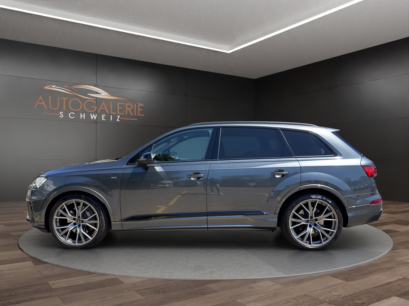 AUDI Q7 55 TFSI S Line quattro CH NP: 150K Alle Service, Mild-Hybrid Benzin/Elektro, Occasion / Gebraucht, Automatik - 2