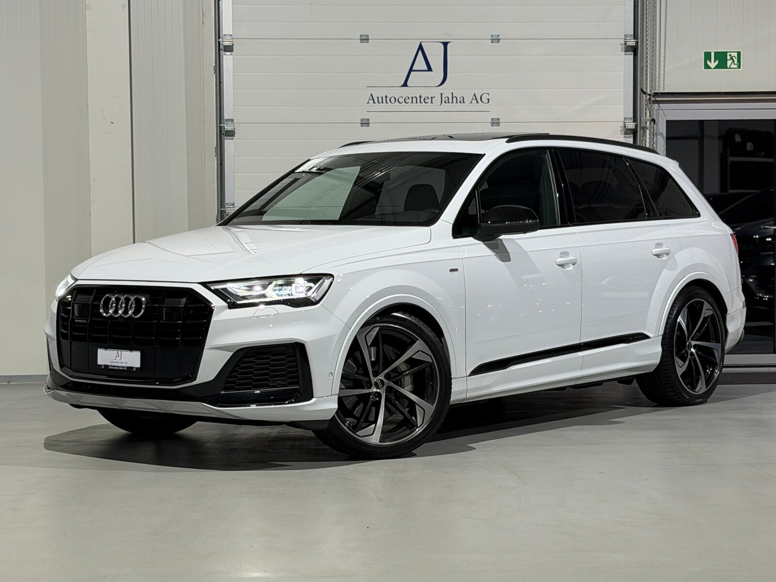 AUDI Q7 55 TFSI S Line quattro tiptronic 7 Platz - AHK 3.5T
