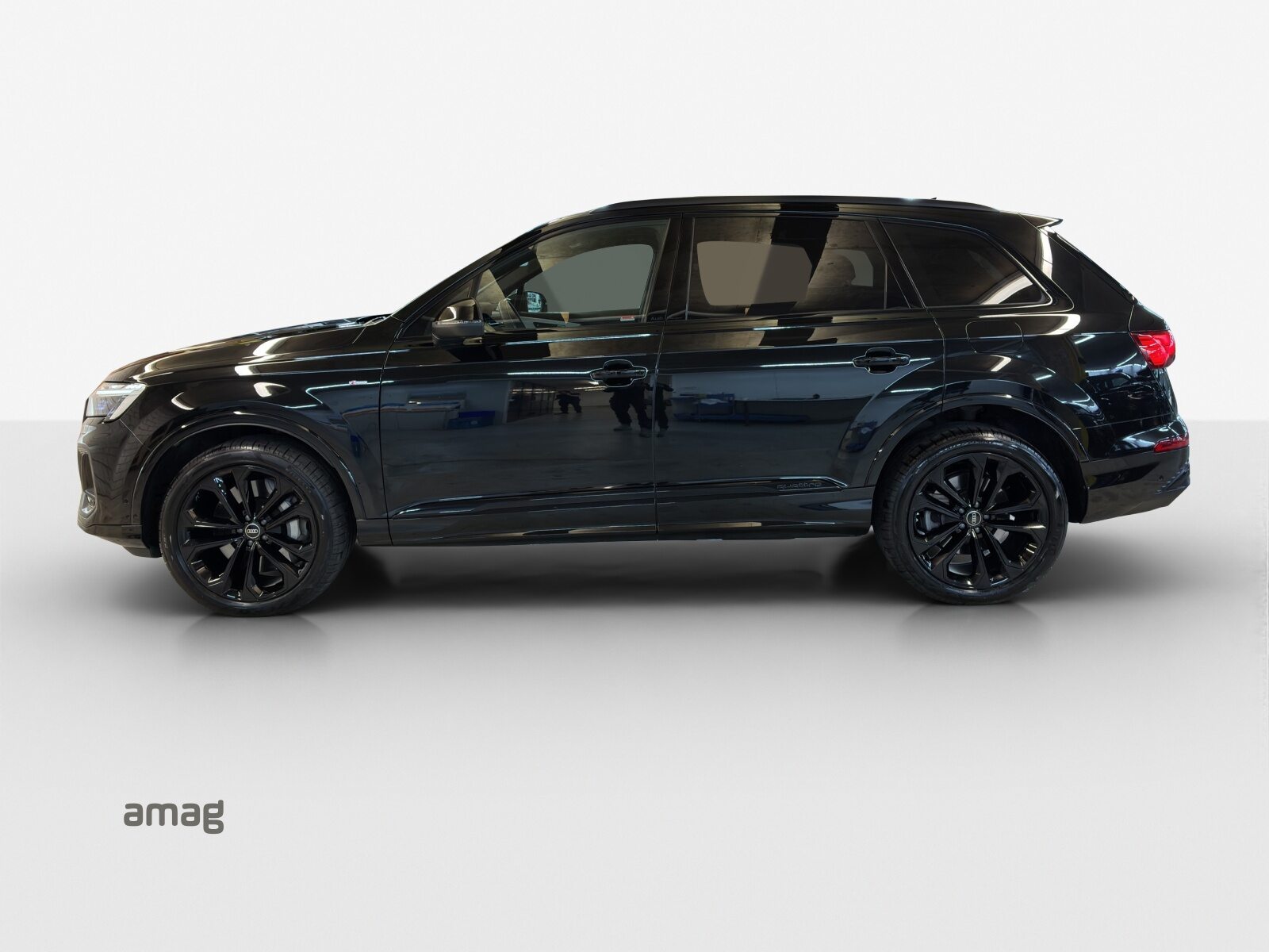 AUDI Q7 SUV S line TFSI e 290 kW, Full-Hybrid Petrol/Electric, Second hand / Used, Automatic - 2