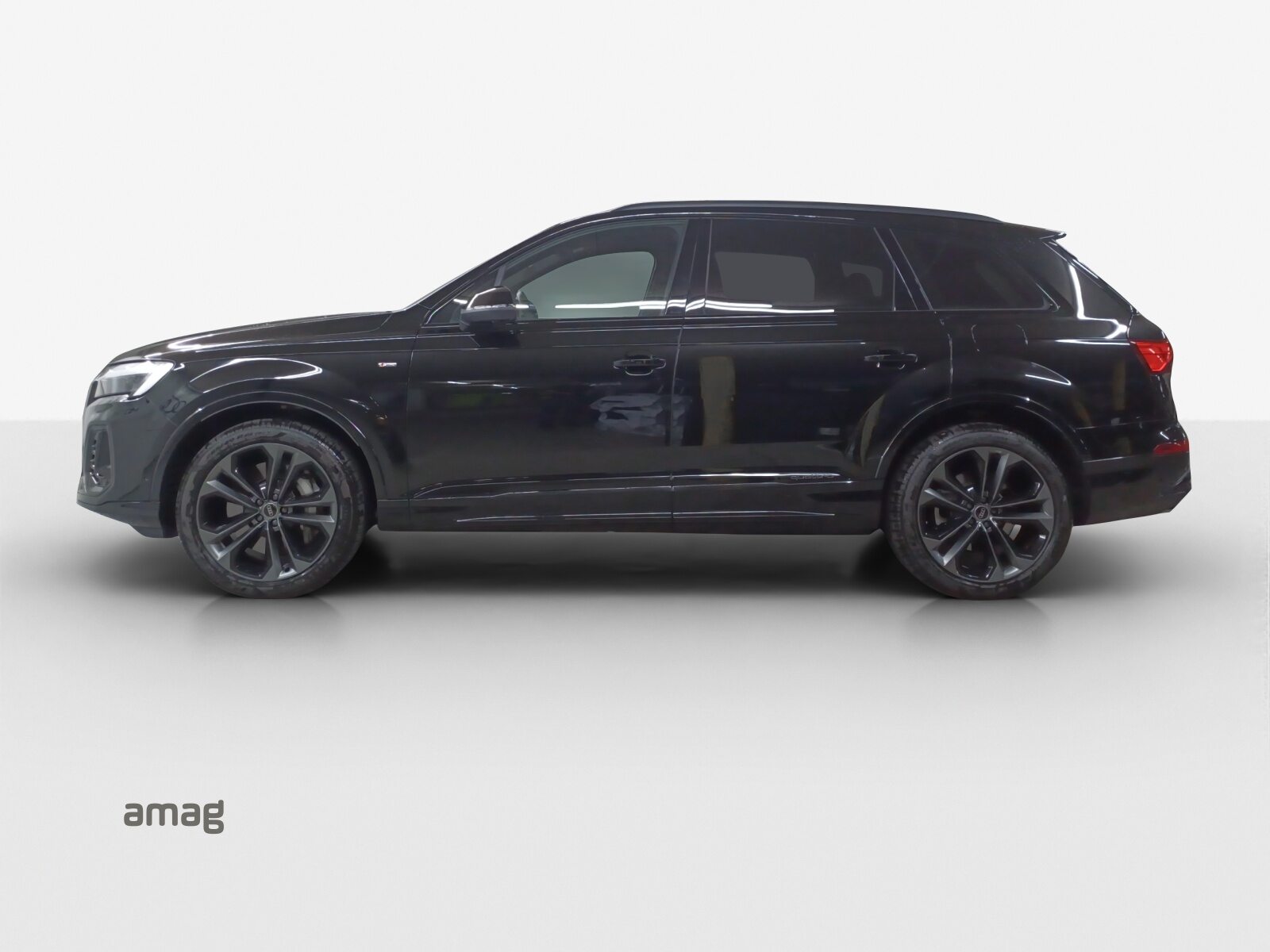 AUDI Q7 SUV S line TFSI e 290 kW, Full-Hybrid Petrol/Electric, Second hand / Used, Automatic - 2