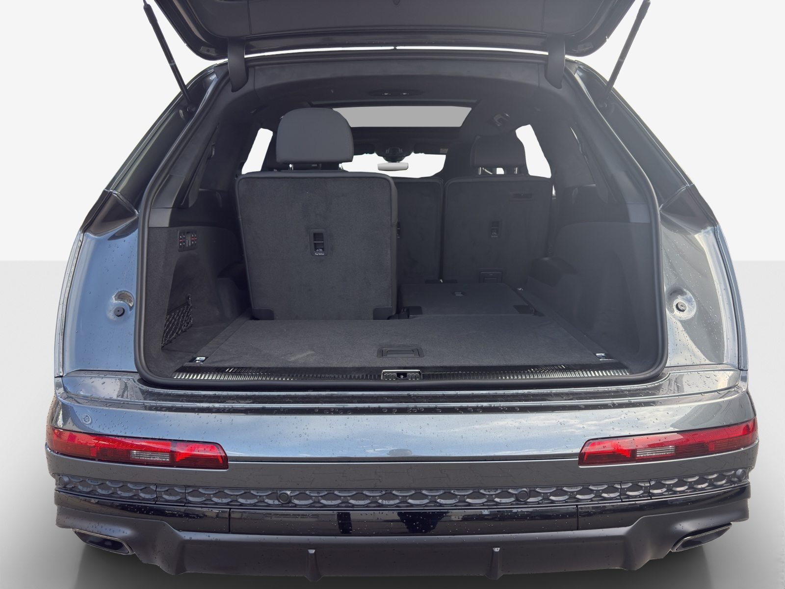 AUDI Q7 SUV 55 TFSI S line, Petrol, New car, Automatic - 5