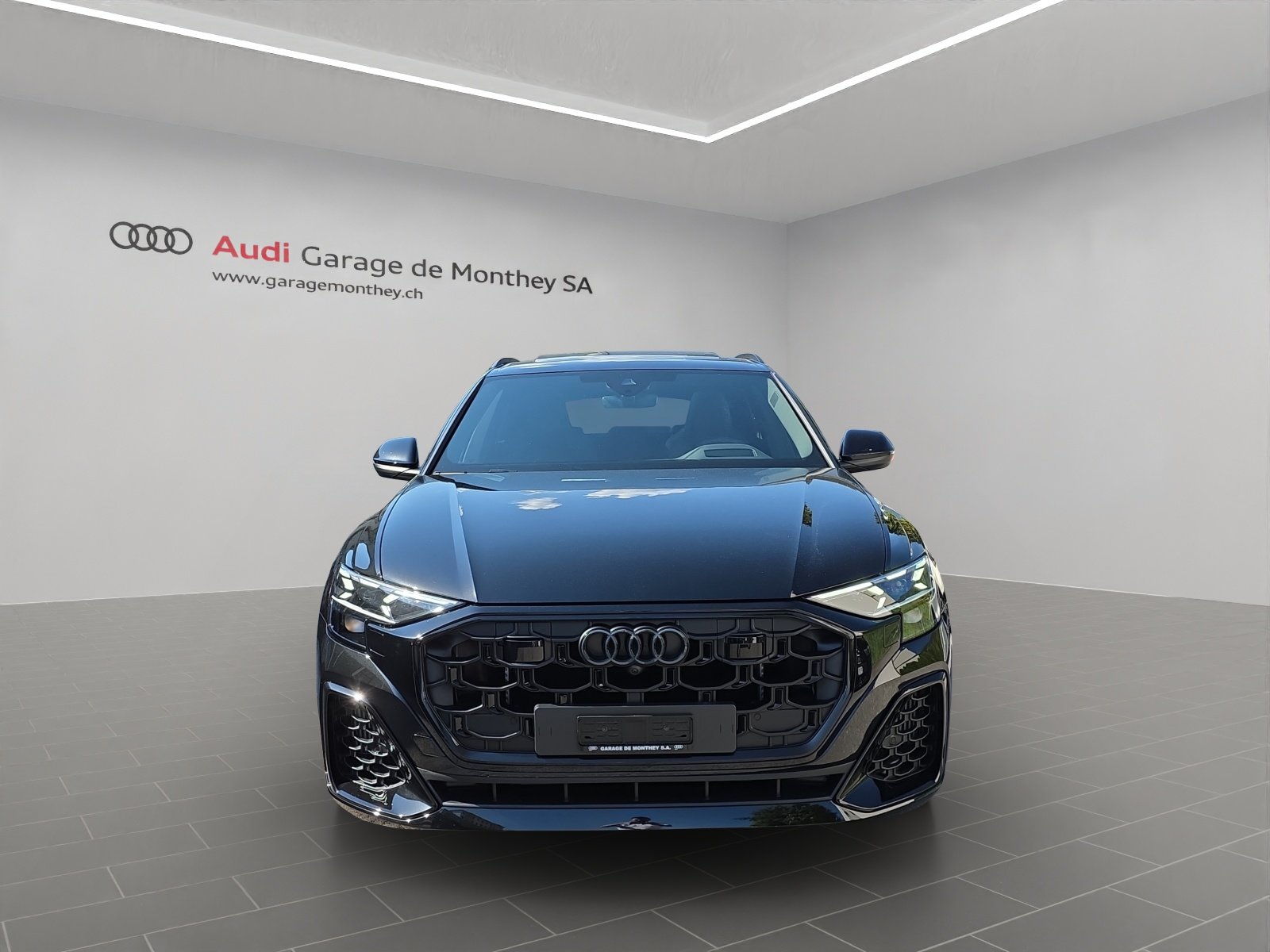 AUDI Q8 SUV TFSI e quattro 290 kW Attraction tiptronic, Plug-in-Hybrid Benzin/Elektro, Neuwagen, Automatik - 2