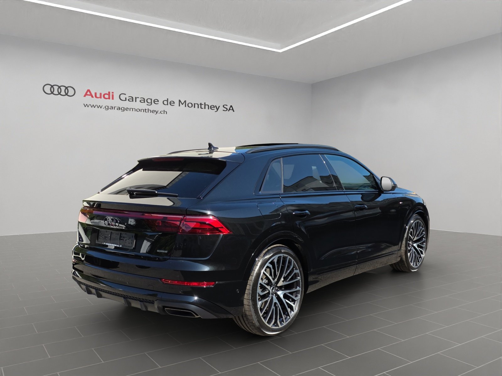 AUDI Q8 SUV TFSI e quattro 290 kW Attraction tiptronic, Plug-in-Hybrid Benzin/Elektro, Neuwagen, Automatik - 4